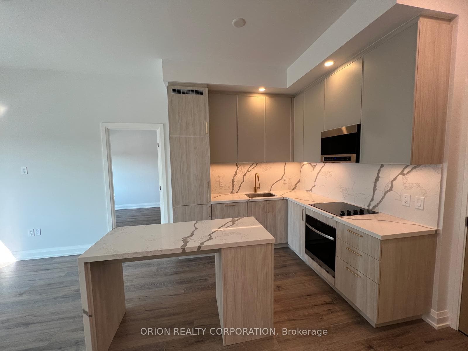 5 Meadowdale Road 208, Vaughan, ON L4K 0C7, Vaughan — photo 1
