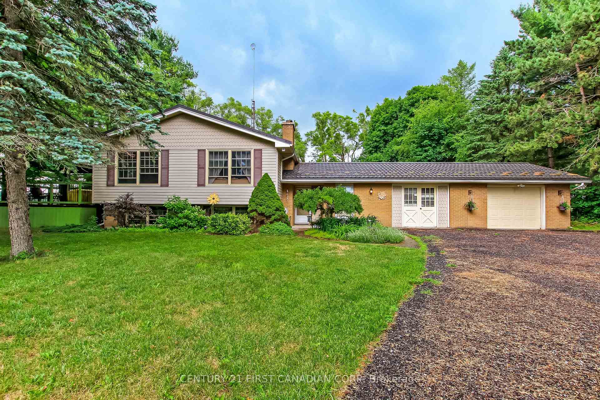 6892 Century Drive, Strathroy-Caradoc, ON N6B 3N1, Strathroy-Caradoc — photo 1