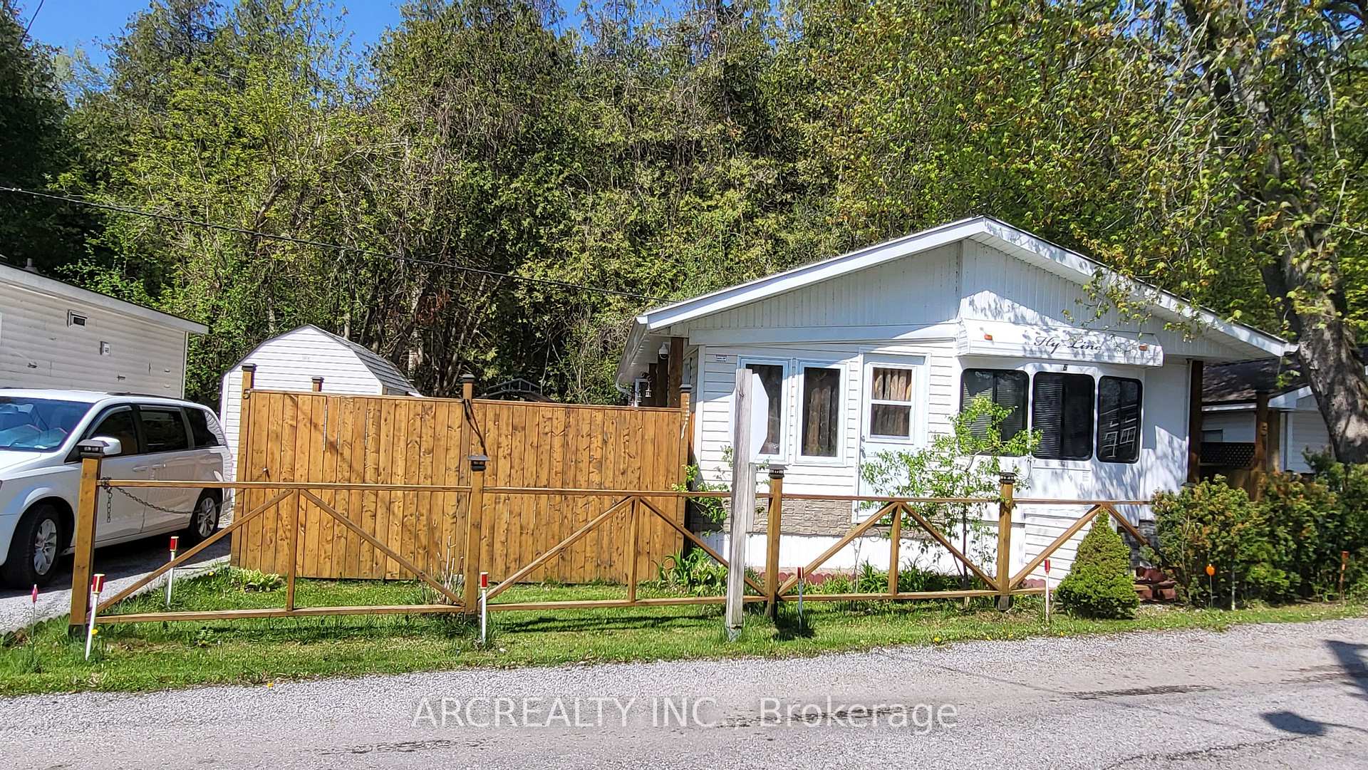 5 Horseshoe Circuit, Georgina, ON L0E 1N0, Georgina — photo 1