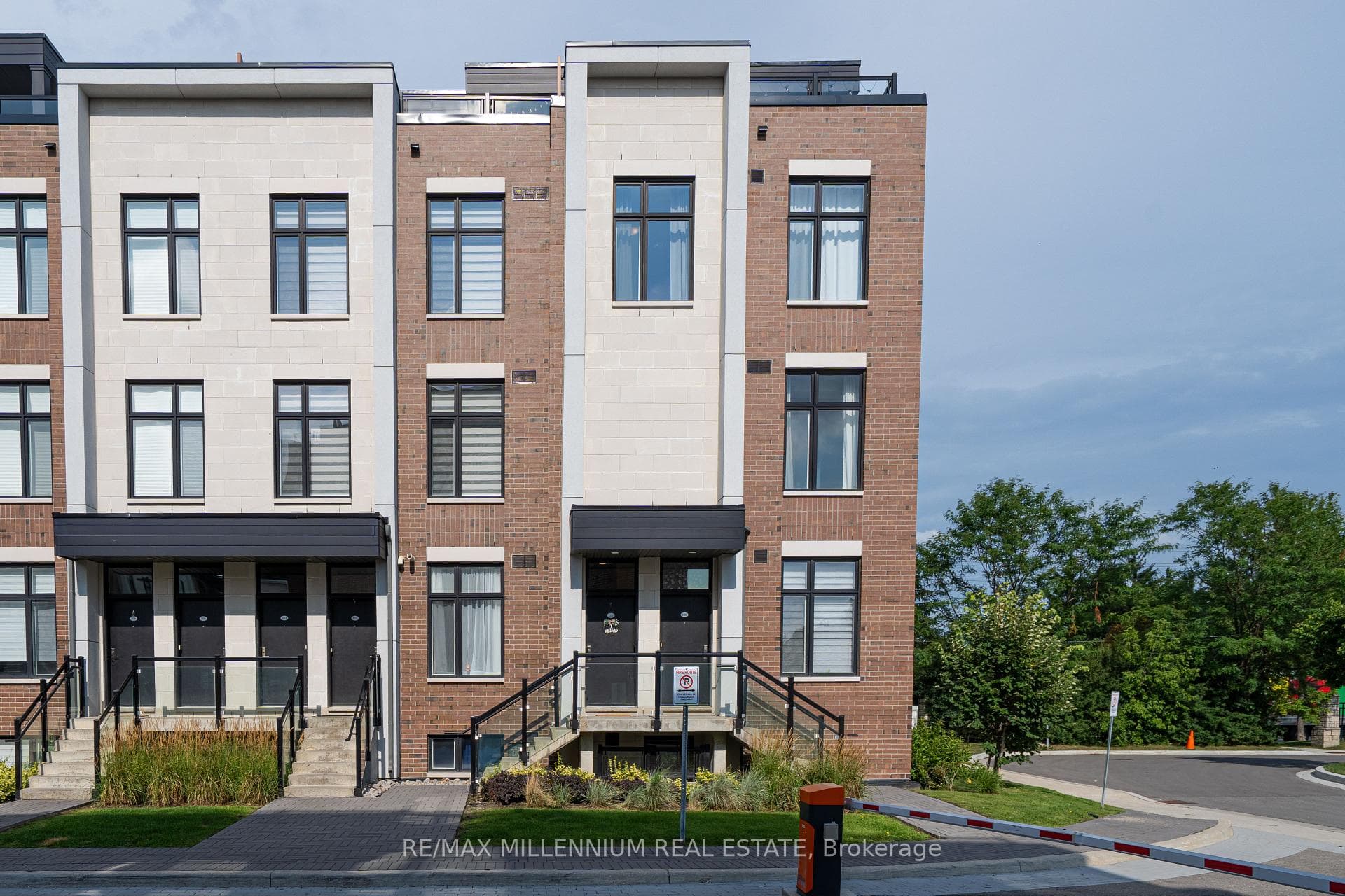 9560 Islington Avenue U208, Vaughan, ON L4H 4Z5, Vaughan — photo 1