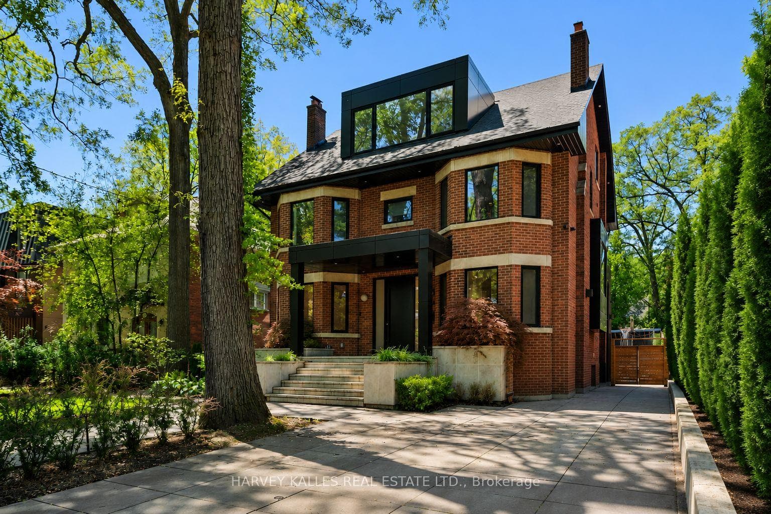 128 Lyndhurst Avenue, Toronto, ON M5R 2Z9, Toronto C02 — photo 1