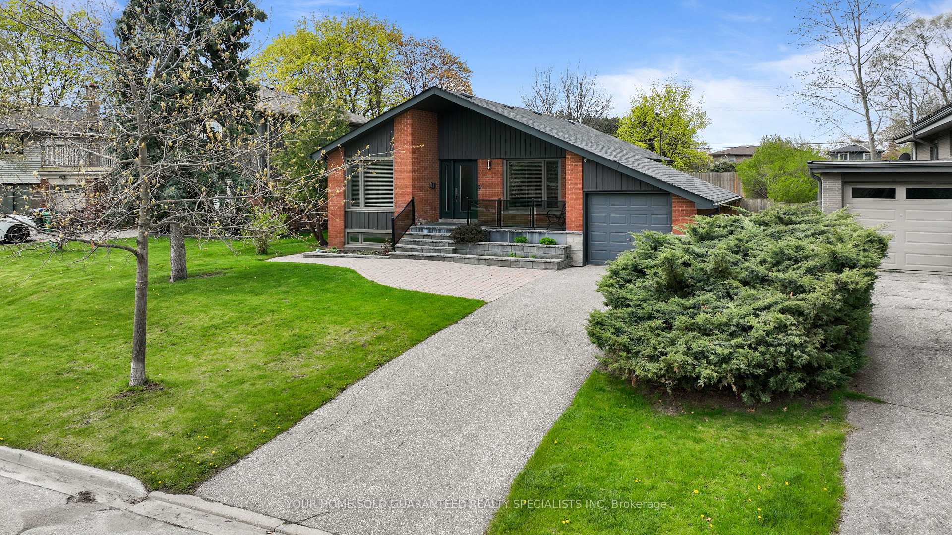 947 Sierra Boulevard, Mississauga, ON L4Y 2E3, Mississauga — photo 1
