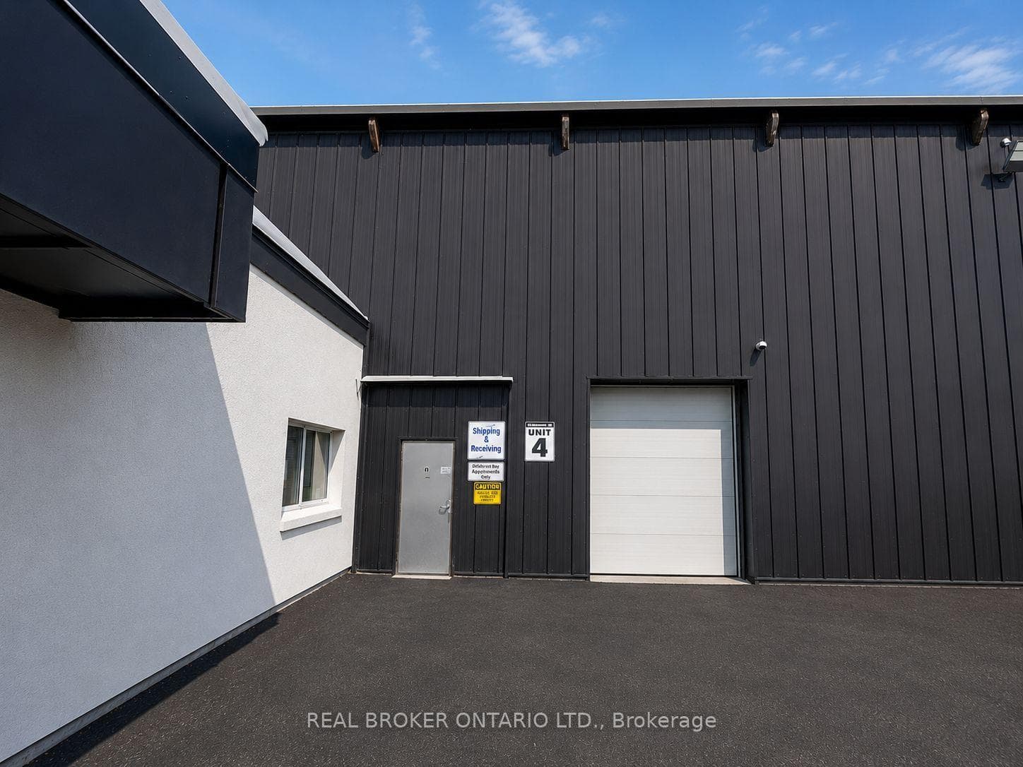 4256 Carroll Avenue 4, Niagara Falls, ON L2E 7J2, Niagara Falls — photo 1