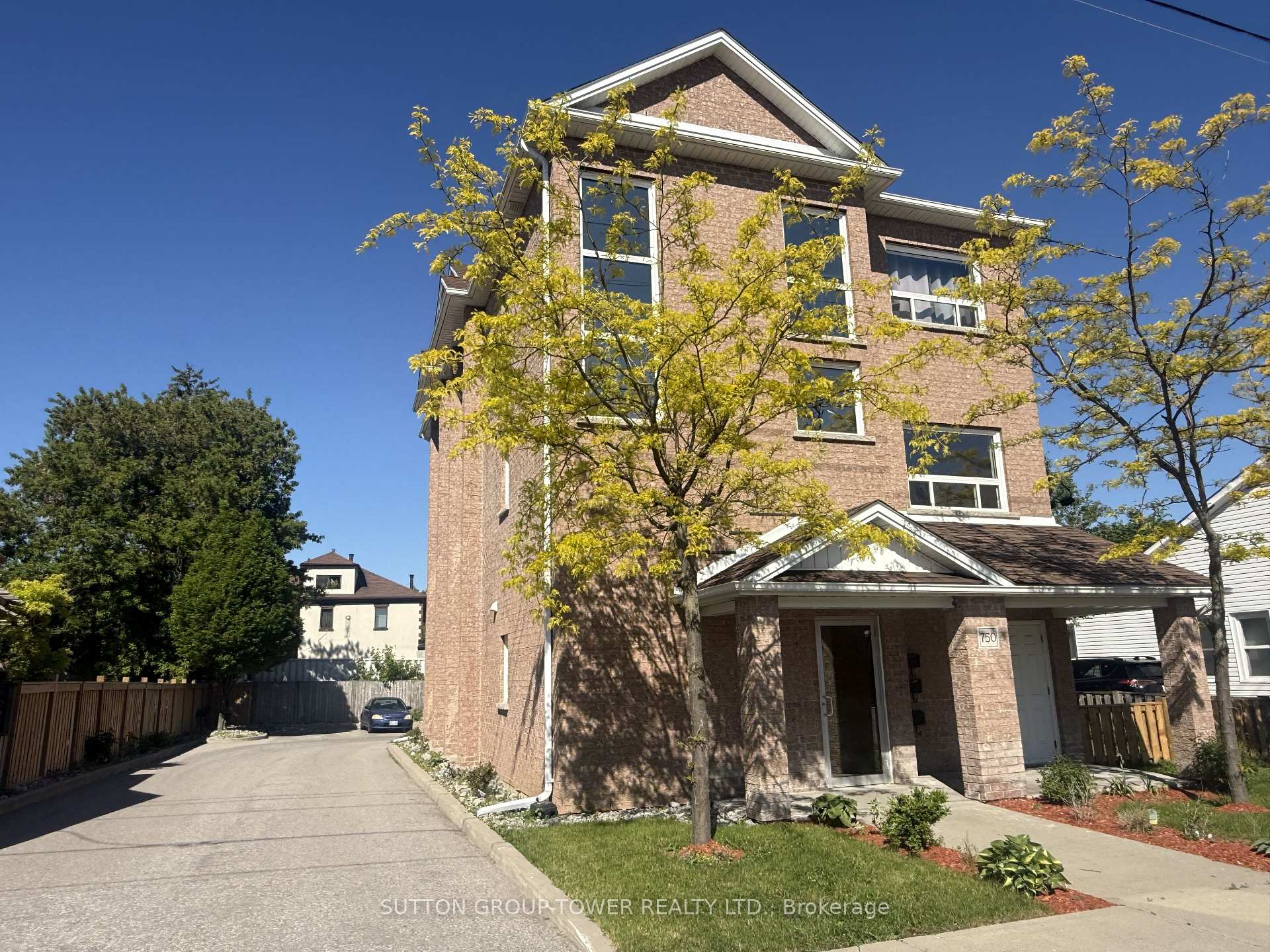 750 Albert Street, Oshawa, ON L1H 4T6, Oshawa — photo 1