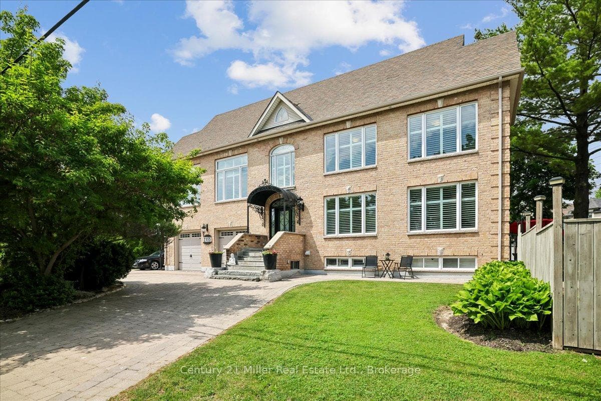 2355 Old Carriage Road, Mississauga, ON L5C 1Y6, Mississauga — photo 1