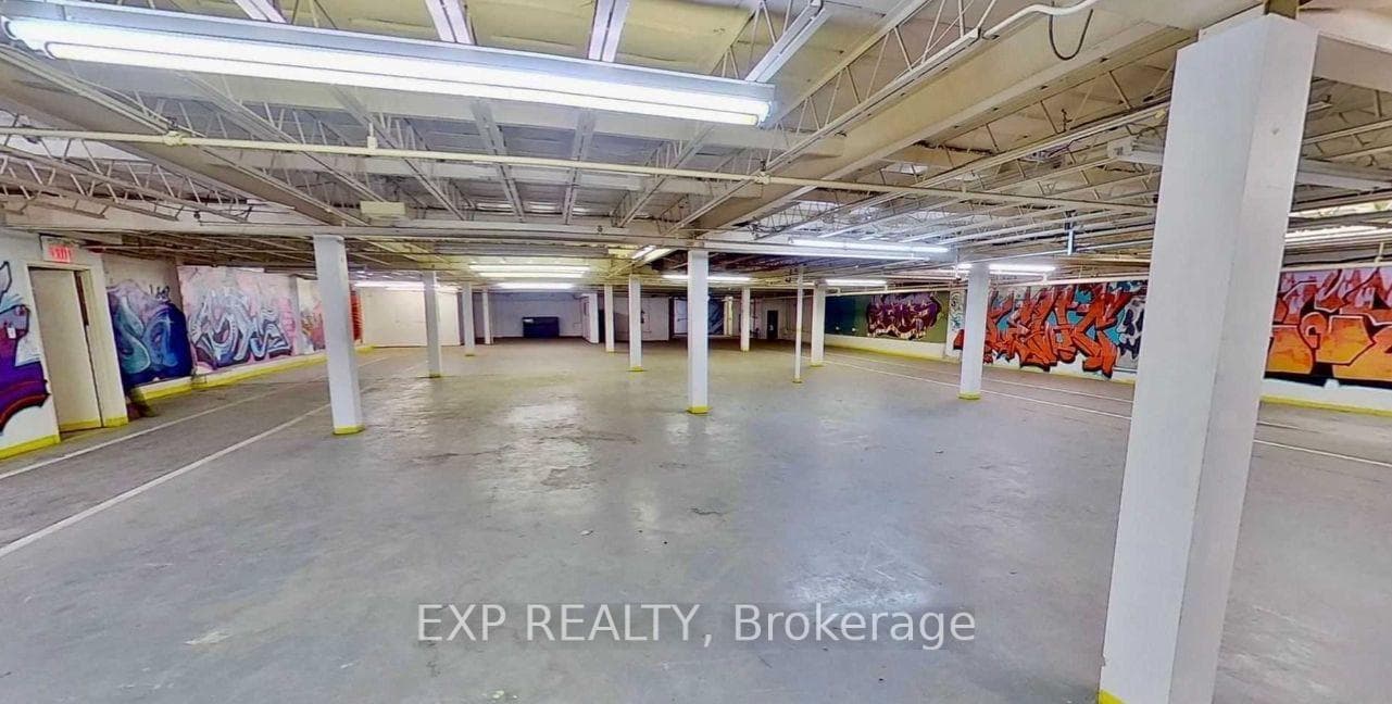 16 King Street W, Oshawa, ON L1H 1A3, Oshawa — photo 1