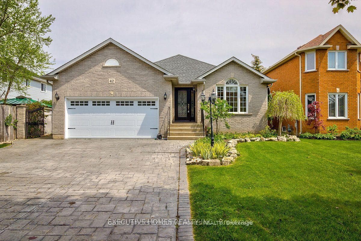 42 Richmond Crescent, Hamilton, ON L8E 5S9, Hamilton — photo 1