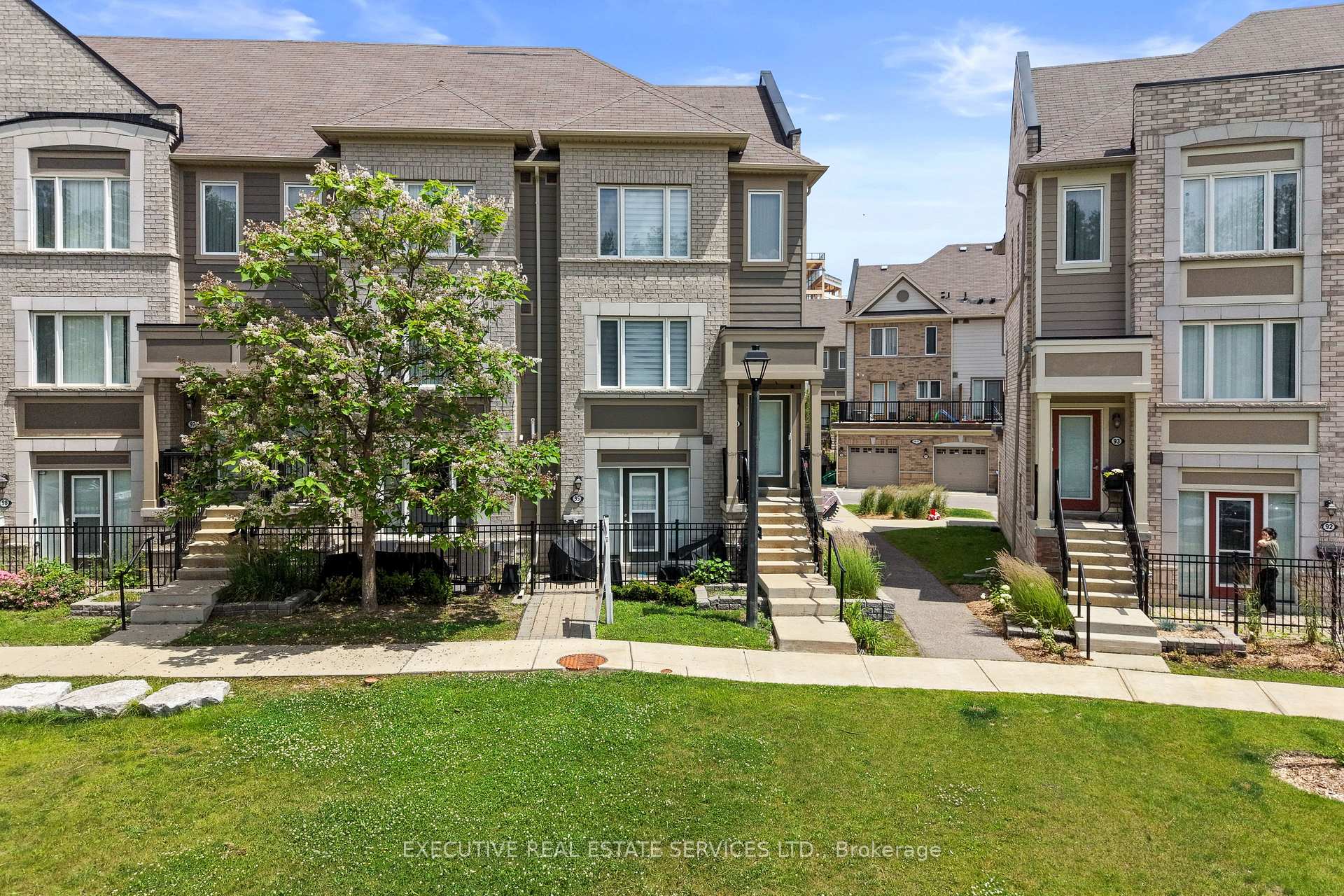 1 Beckenrose Court 95, Brampton, ON L6Y 6G2, Brampton — photo 1