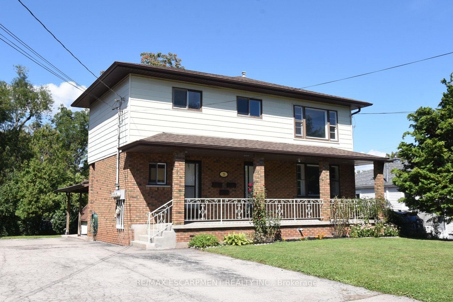 39 Chester Road, Hamilton, ON L8E 1X8