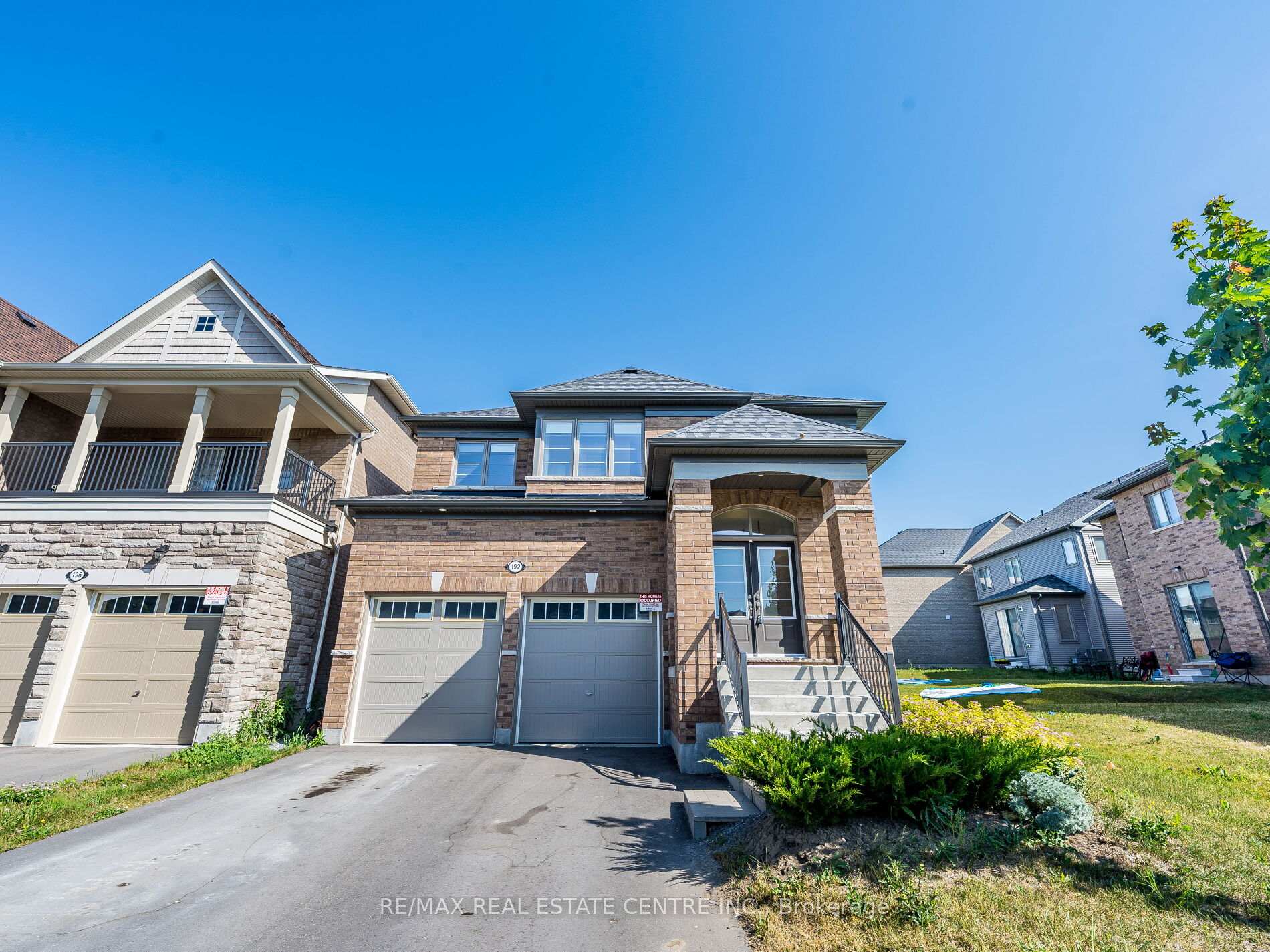 192 Miyako Court, Oshawa, ON L1L 0R7, Oshawa — photo 1