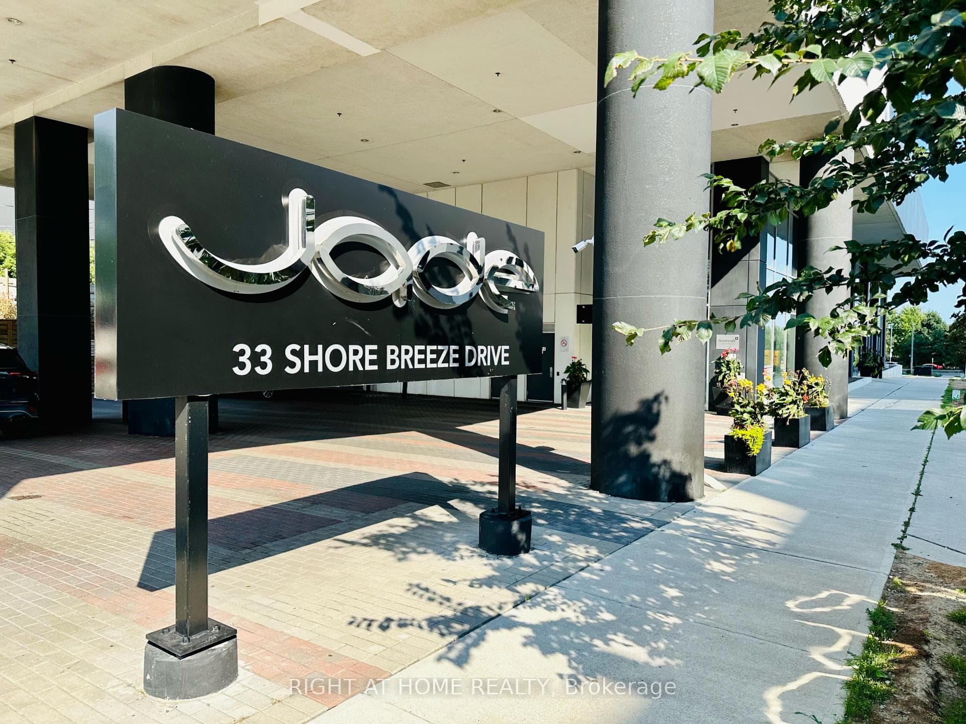 33 Shore Breeze Drive 504, Toronto, ON M8V 0G1, Toronto W06 — photo 1