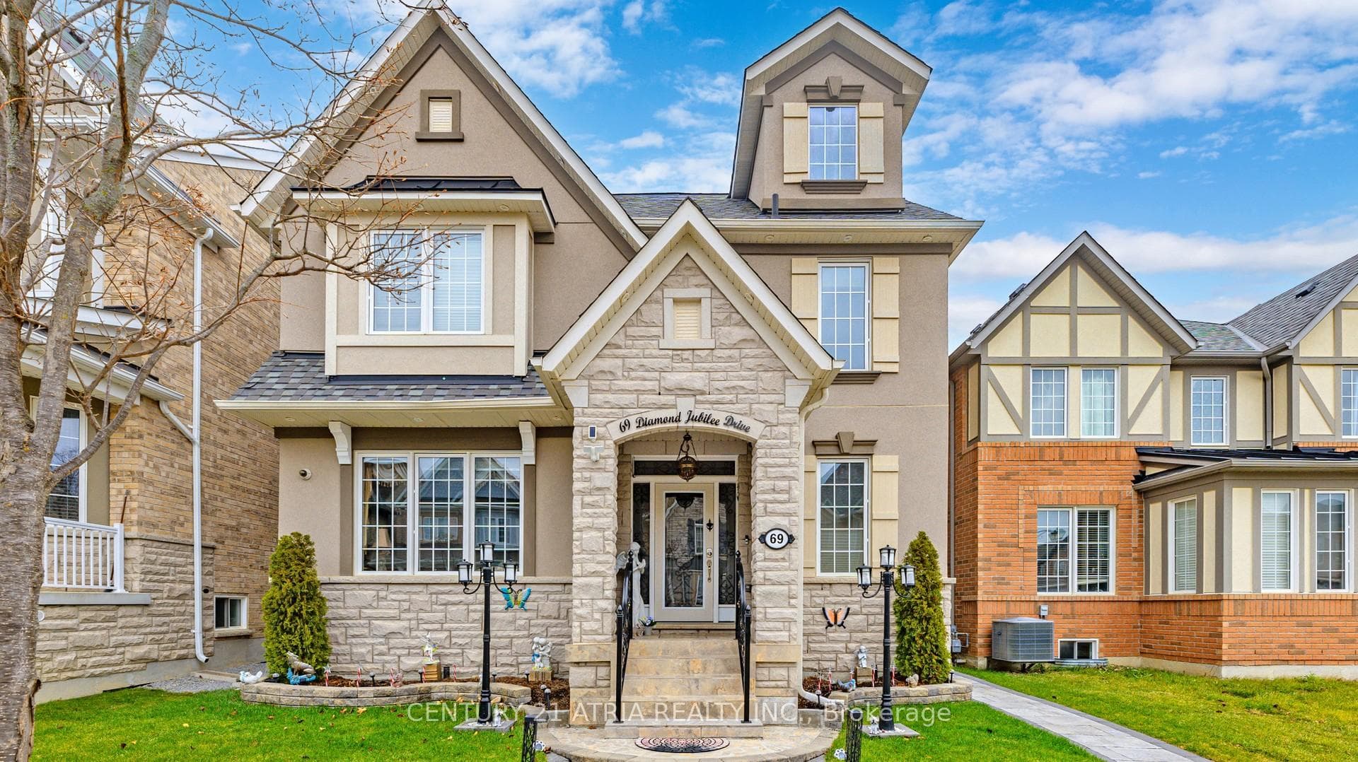 69 Diamond Jubilee Drive, Markham, ON L6B 0Y5, Markham — photo 1