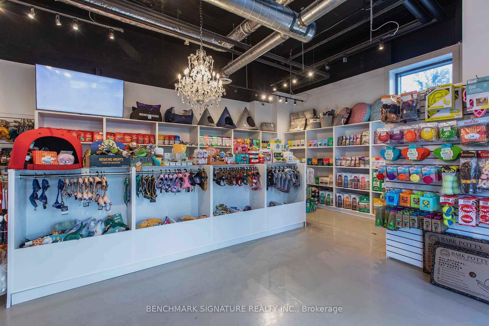 11 Fort York Blvd Boulevard, Toronto, ON M5V 3Y7, Toronto C01 — photo 1