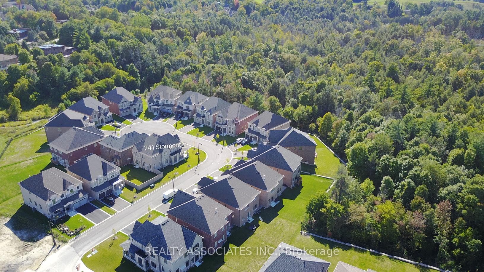241 Stormont Trail, Vaughan, ON L4H 4P6, Vaughan — photo 1