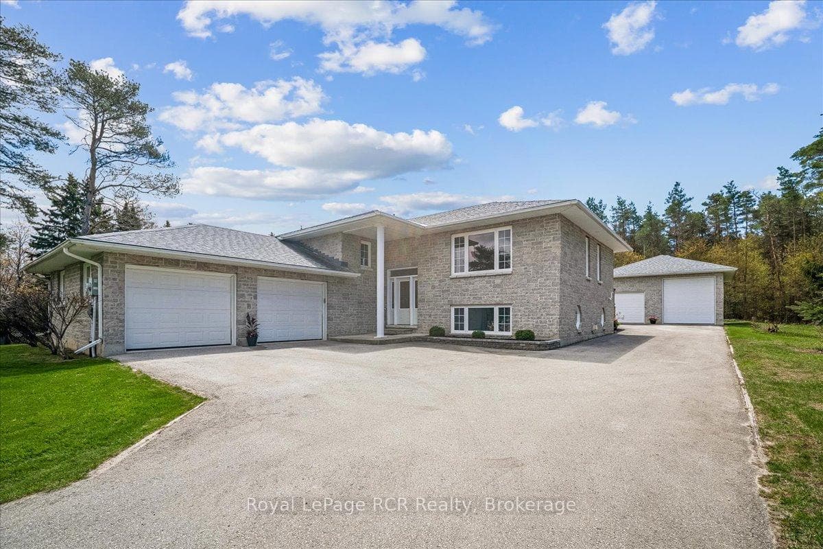 30 Pine Tree Drive, South Bruce Peninsula, ON N0H 1P0, South Bruce Peninsula — photo 1