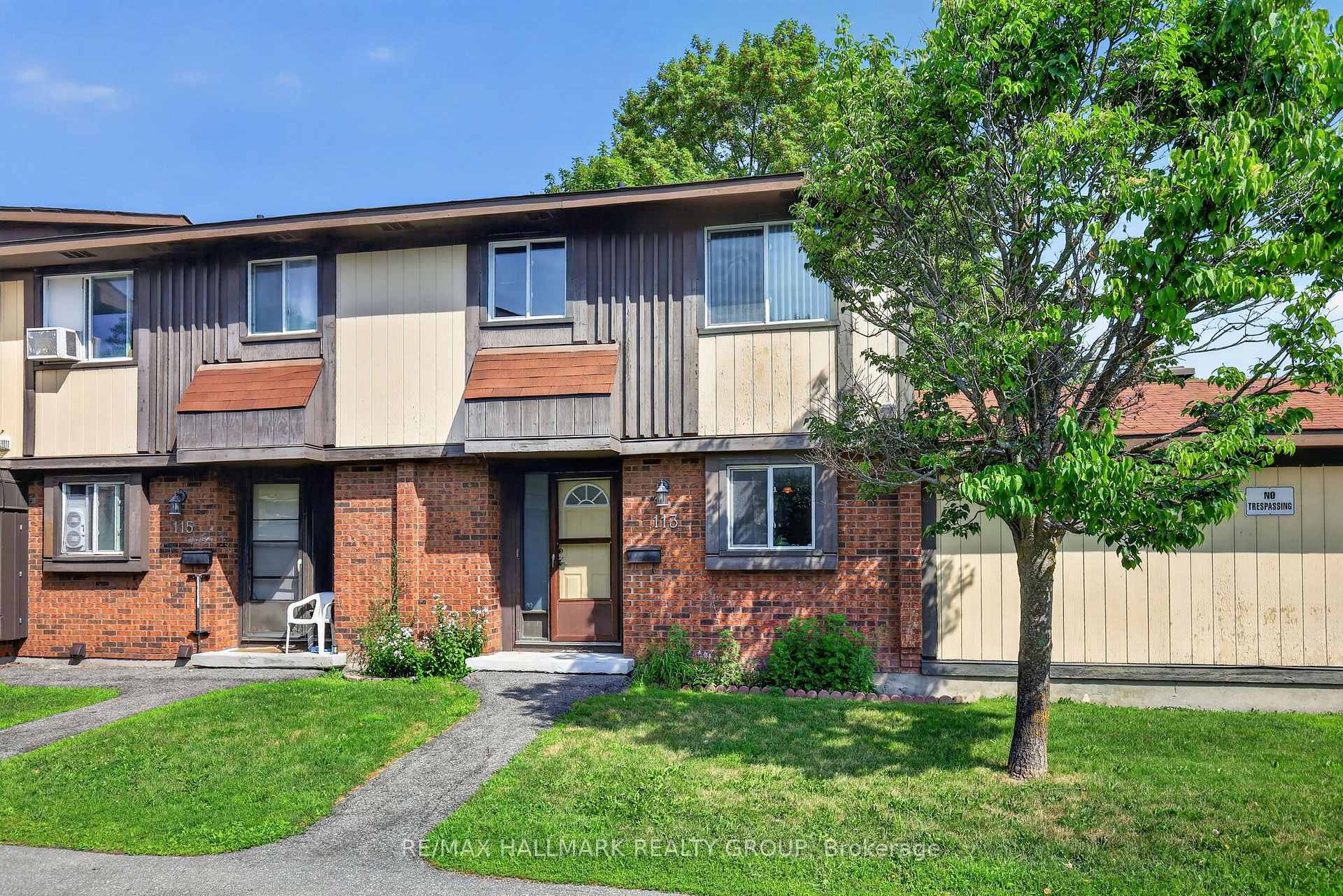 113 Pickford Drive, Kanata, ON K2L 2C3