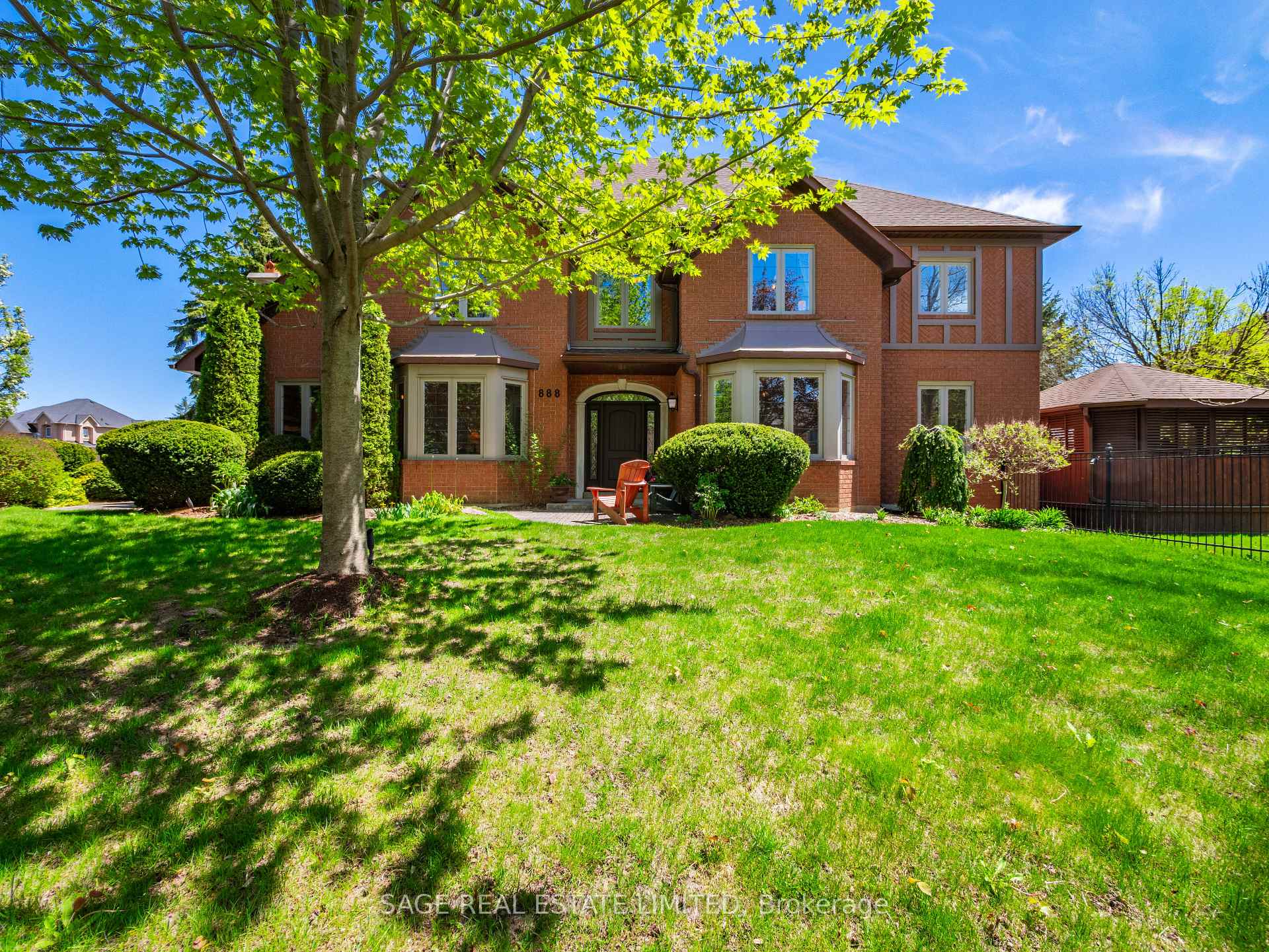 888 Cresta Rider Place, Newmarket, ON L3X 1L5, Newmarket — photo 1