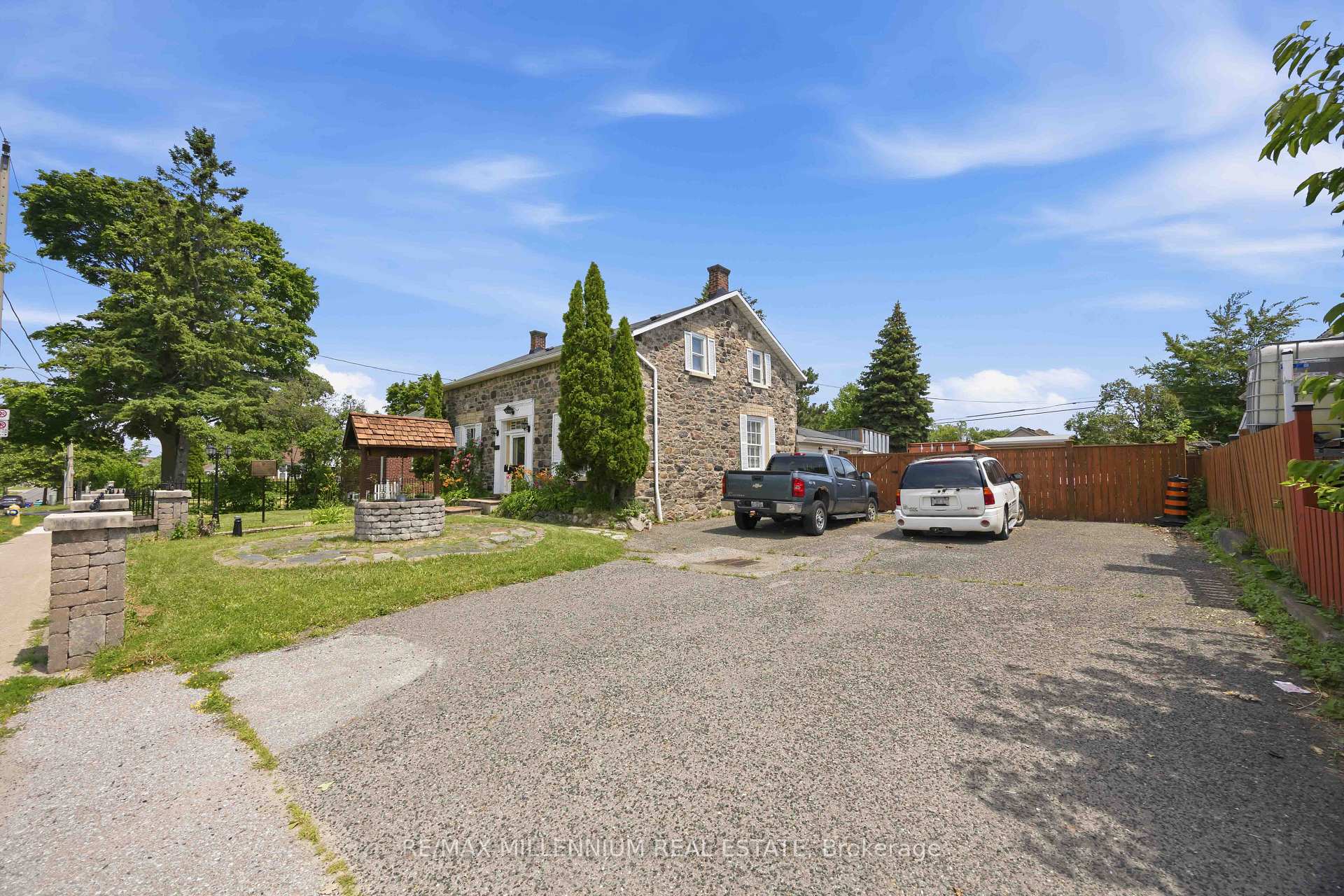 1355 Victoria Park Avenue, Toronto, ON M4B 2L5, Toronto E04 — photo 1