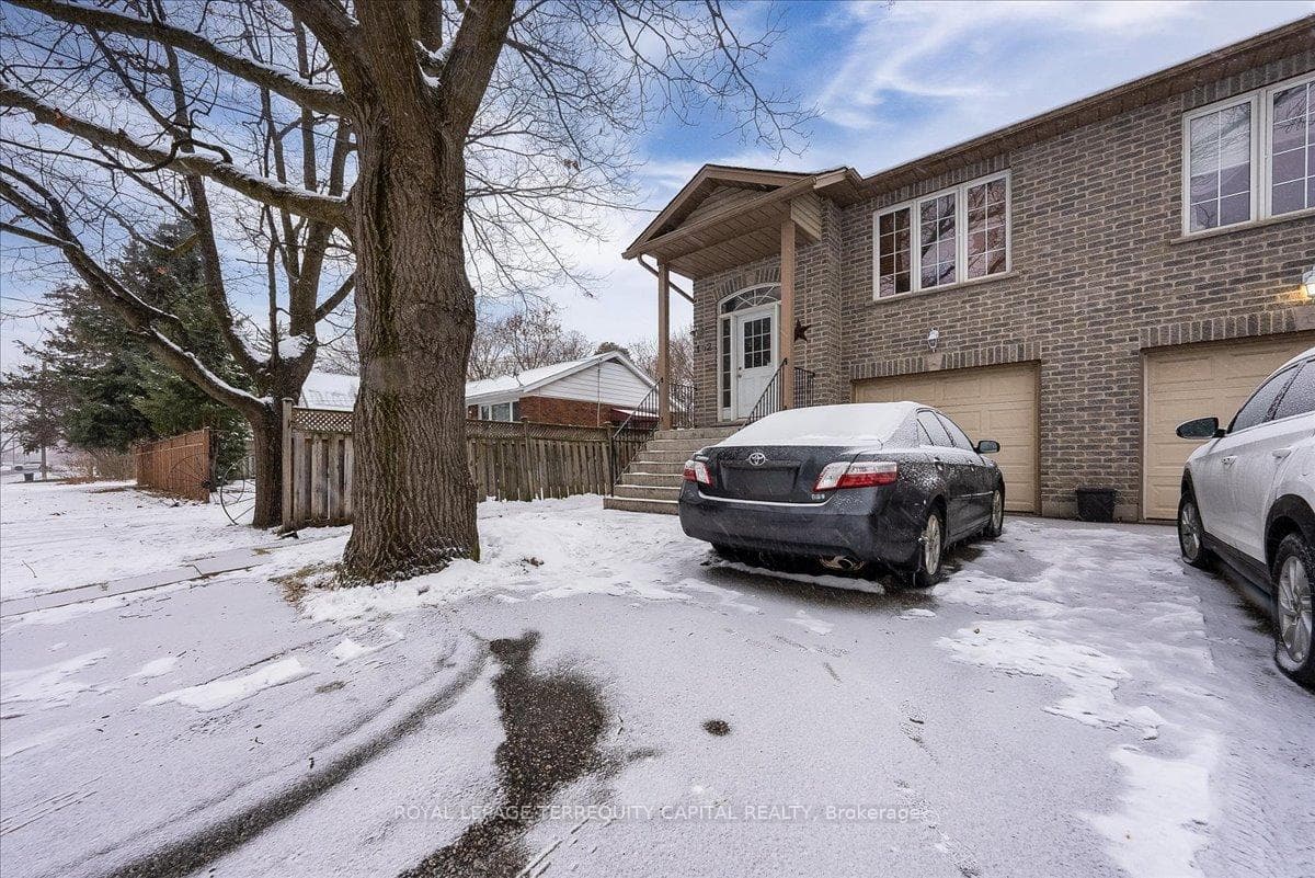 102 Henry Street, Barrie, ON L4N 1C8, Barrie — photo 1