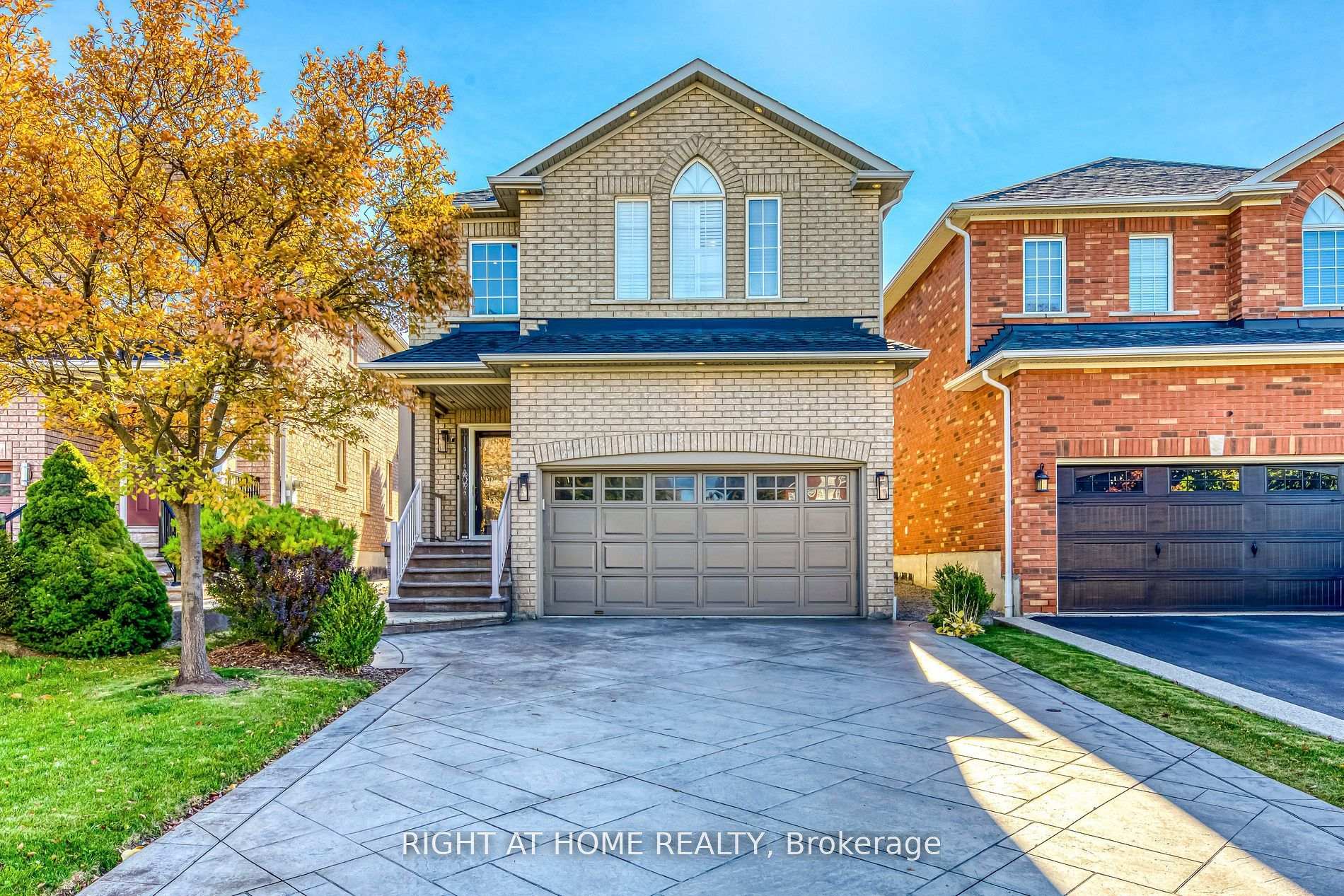 814 Brass Winds Place, Mississauga, ON L5W 1T4, Mississauga — photo 1