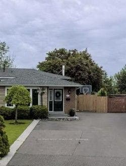 844 Eaglemount Crescent, Mississauga, ON L5C 1N9, Mississauga — photo 1