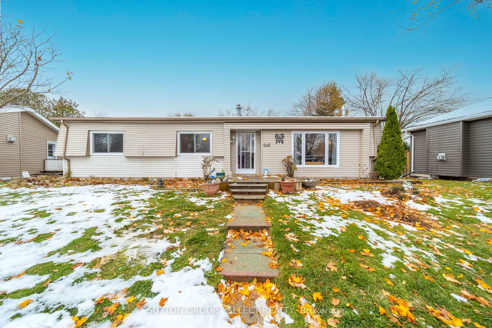 246 Southwinds Court, South Huron, ON N0M 1T0, South Huron — photo 1