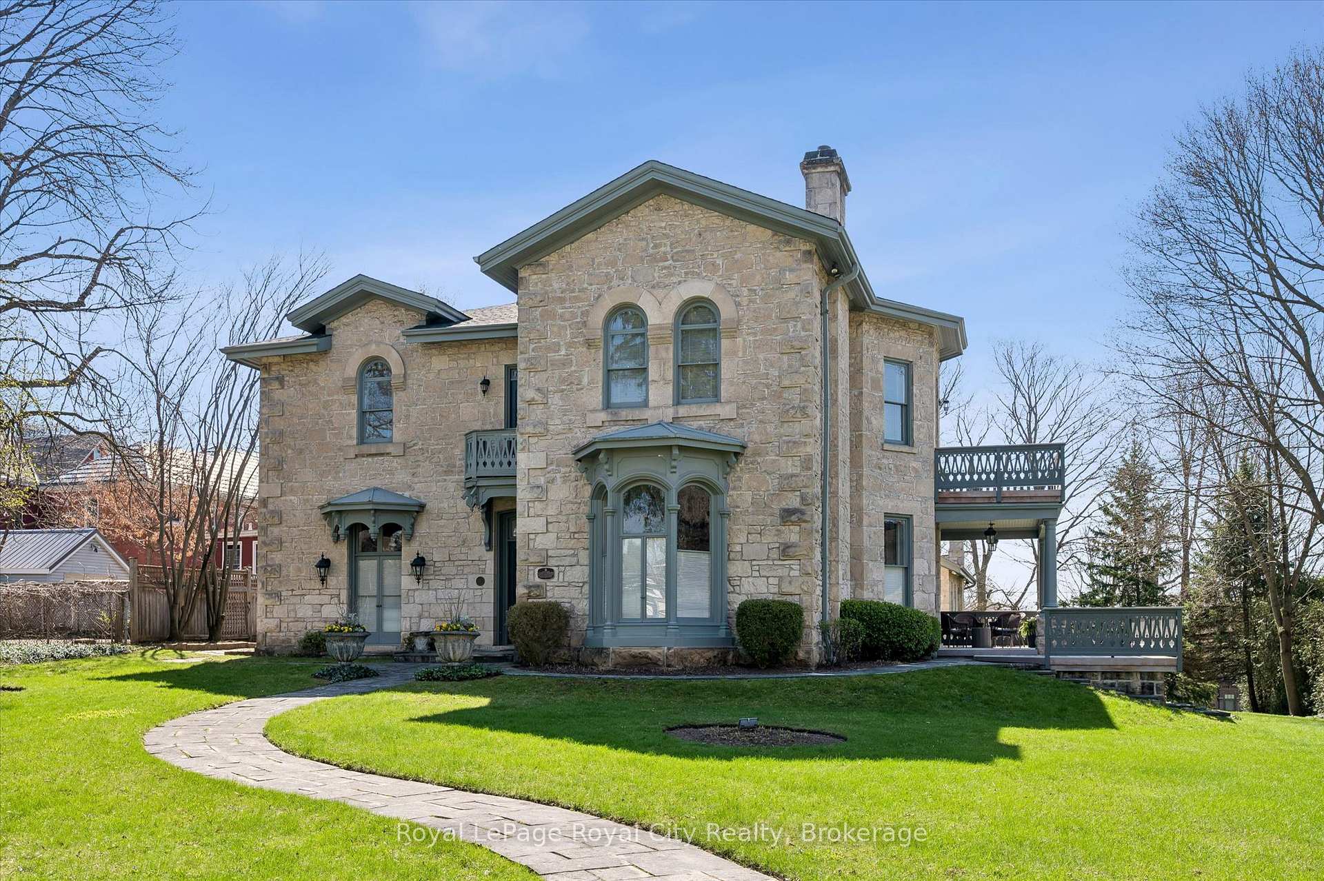 66 Paisley Street, Guelph, ON N1H 2N8, Guelph — photo 1