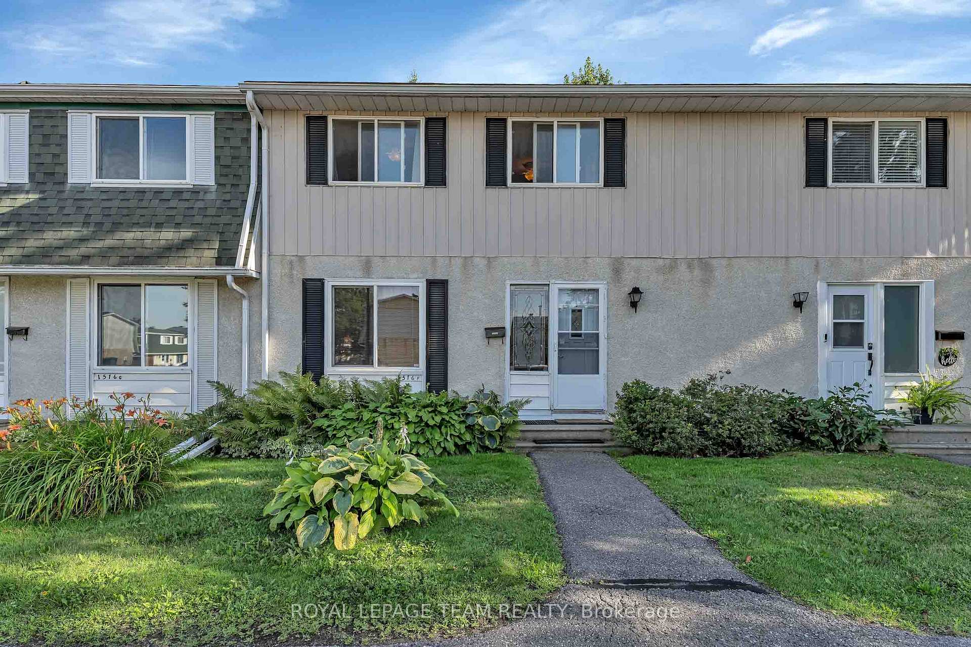 1516 Beaverpond Drive F, Cyrville - Carson Grove - Pineview, ON K1B 3R9, Cyrville - Carson Grove - Pineview — photo 1