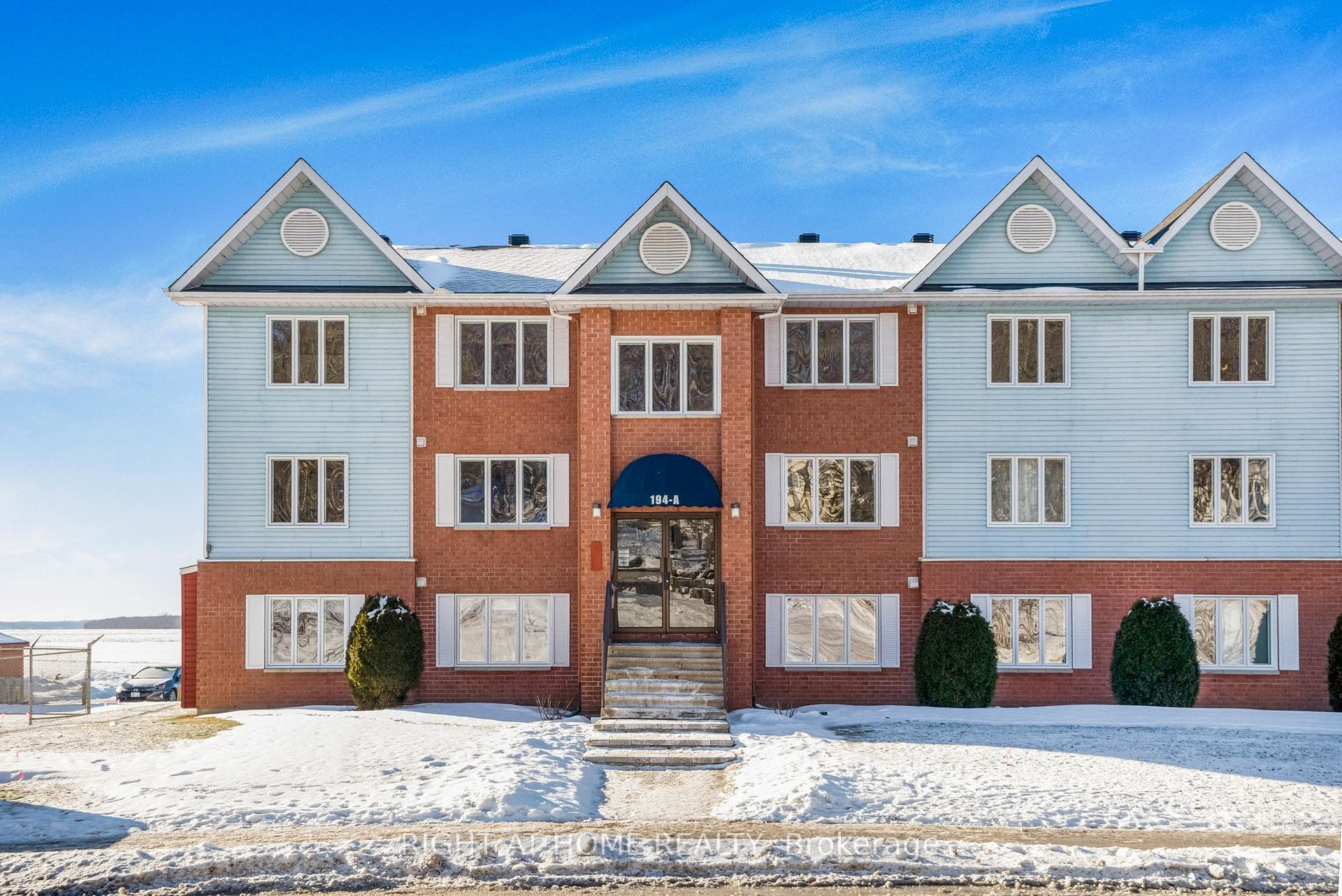 194-A Edwards Street 6, Clarence-Rockland, ON K4K 1H8, Clarence-Rockland — photo 1