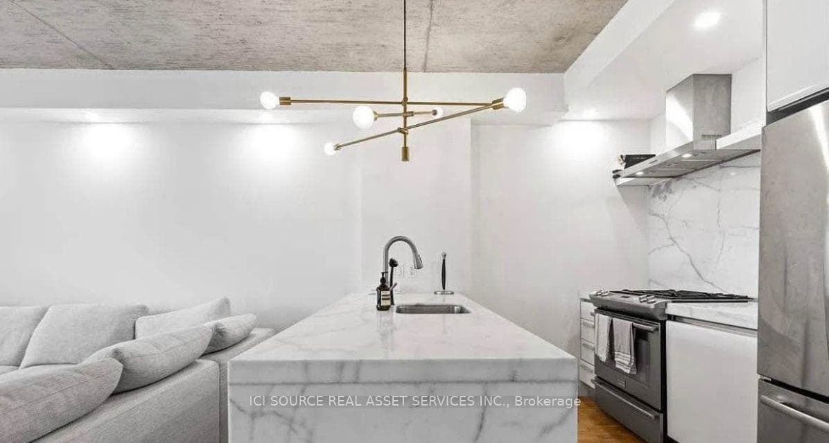 75 Portland Street 526, Toronto, ON M5V 2M9, Toronto C01 — photo 1