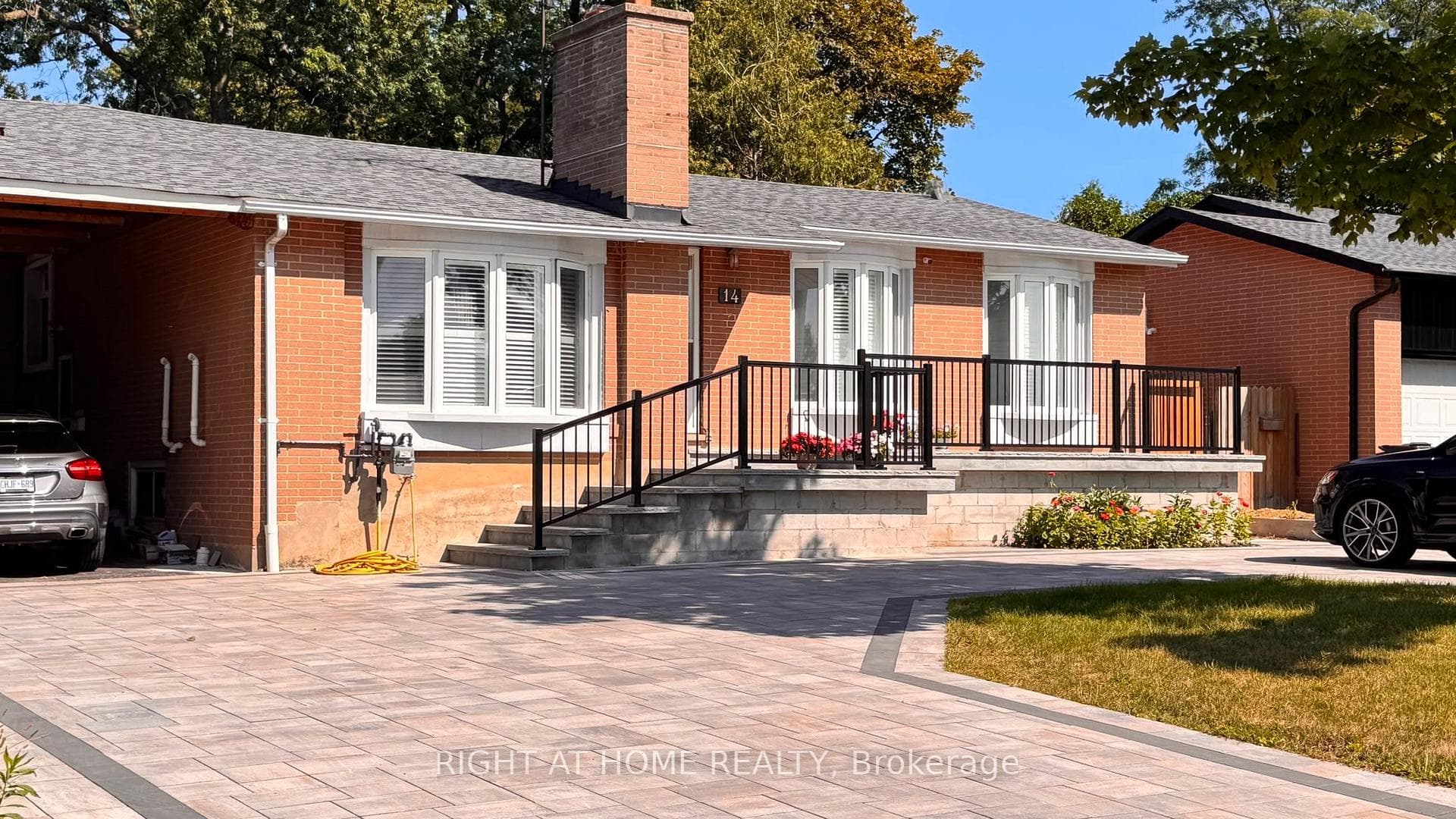 14 Ptarmigan, Lower, Unit#2 Crescent, Toronto, ON M3A 1W3, Toronto C13 — photo 1