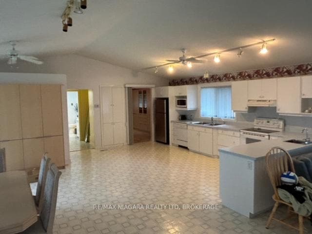 6378 Mountain Road, Niagara Falls, ON L2E 6S4, Niagara Falls — photo 1