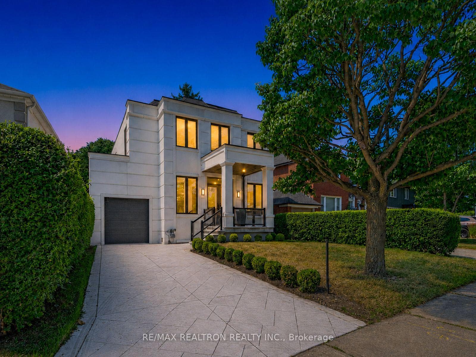 303 Ridley Boulevard, Toronto, ON M3H 1K8
