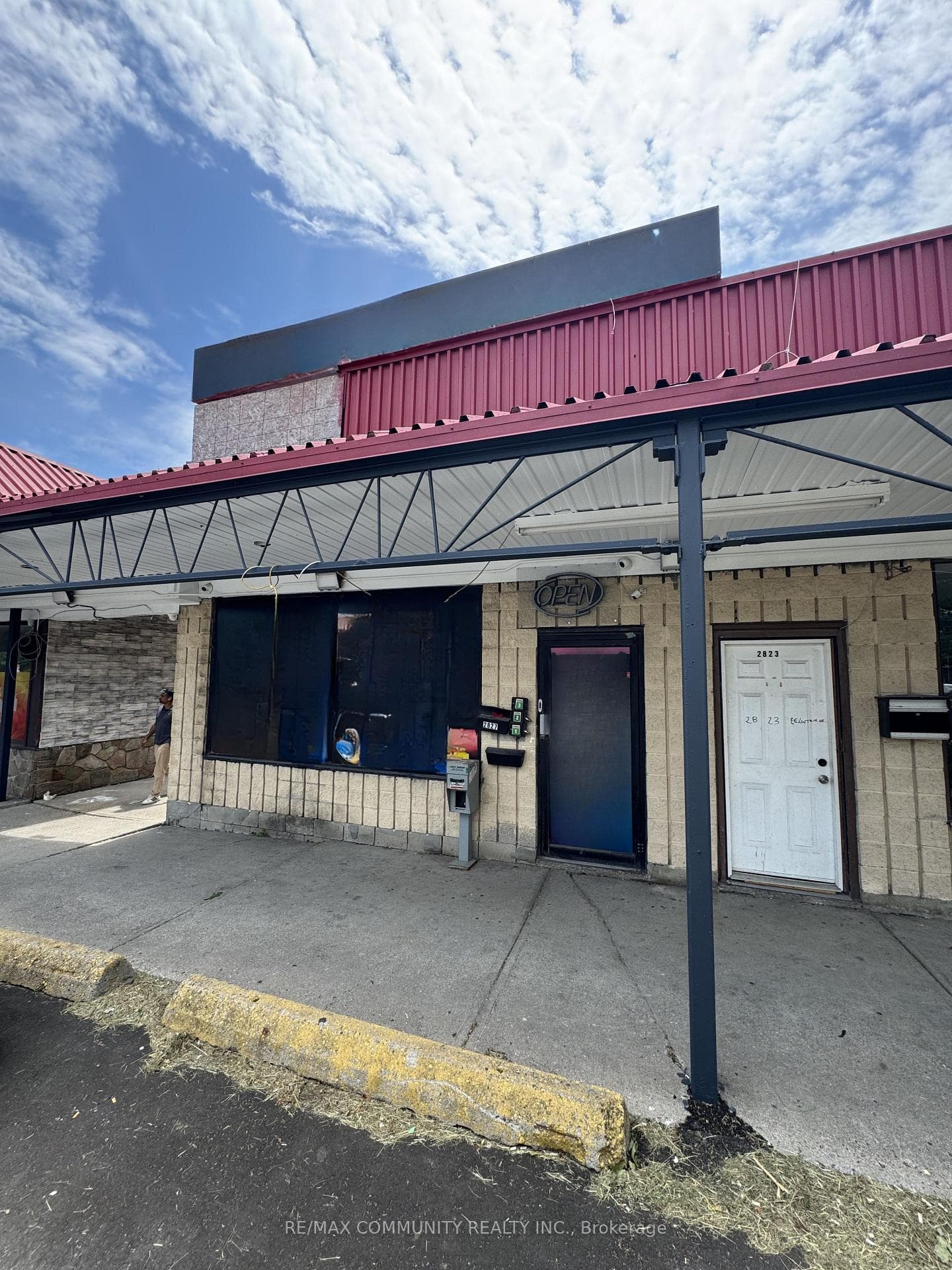 2827 Eglinton Avenue E, Toronto, ON M1J 2E1, Toronto E08 — photo 1