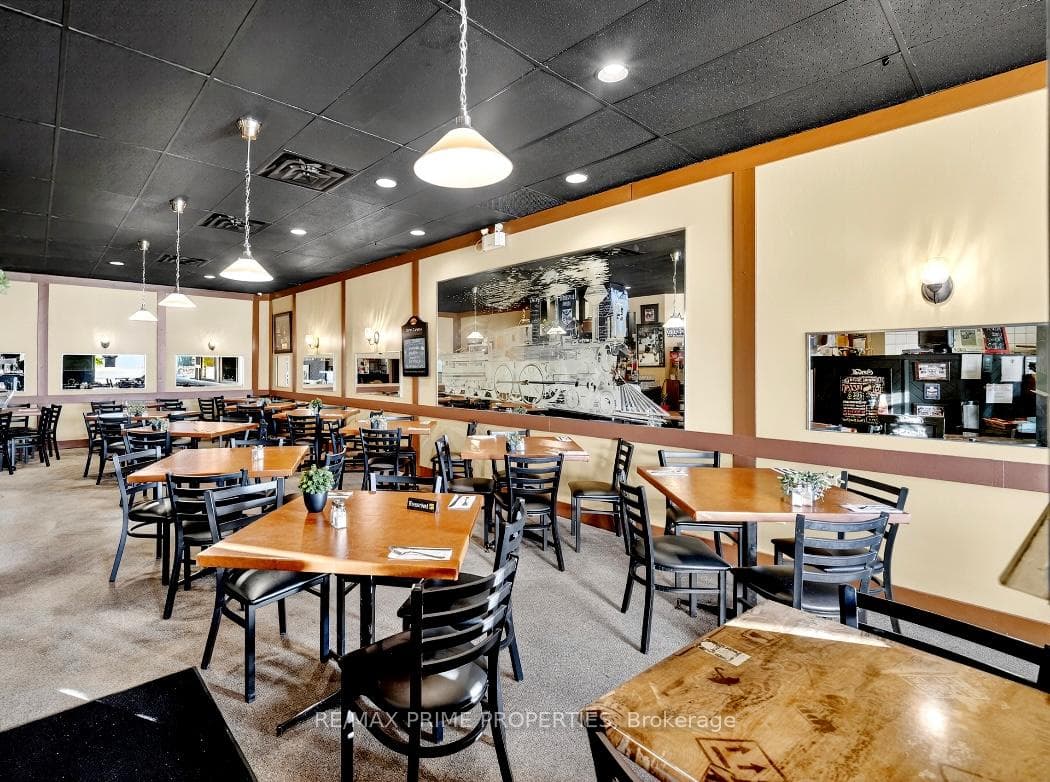 227 Main Street N C, Markham, ON L3P 1Y6, Markham — photo 1