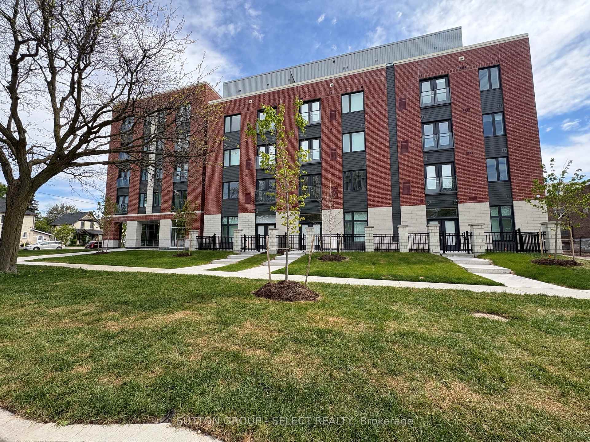 351 Hill Street 315, London East, ON N6B 2M1, London East — photo 1