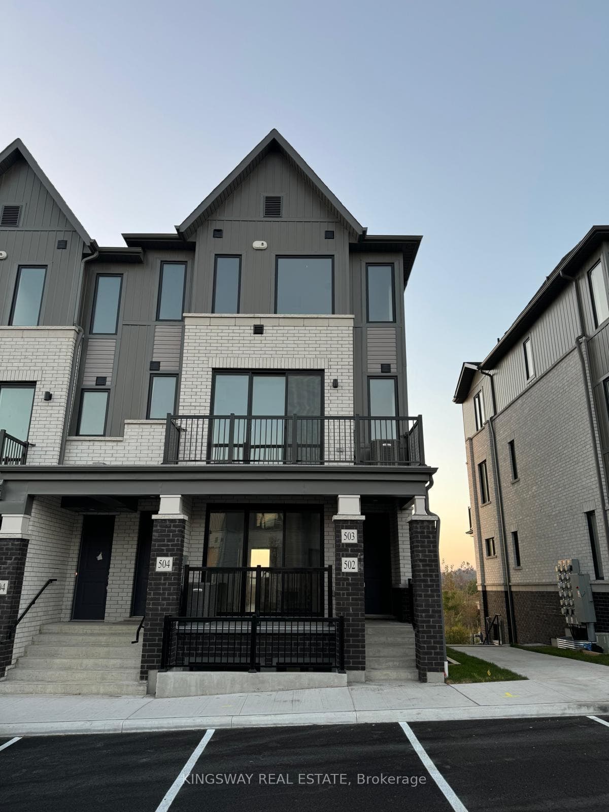 160 Densmore Road 502, Cobourg, ON L9A 0X8, Cobourg — photo 1