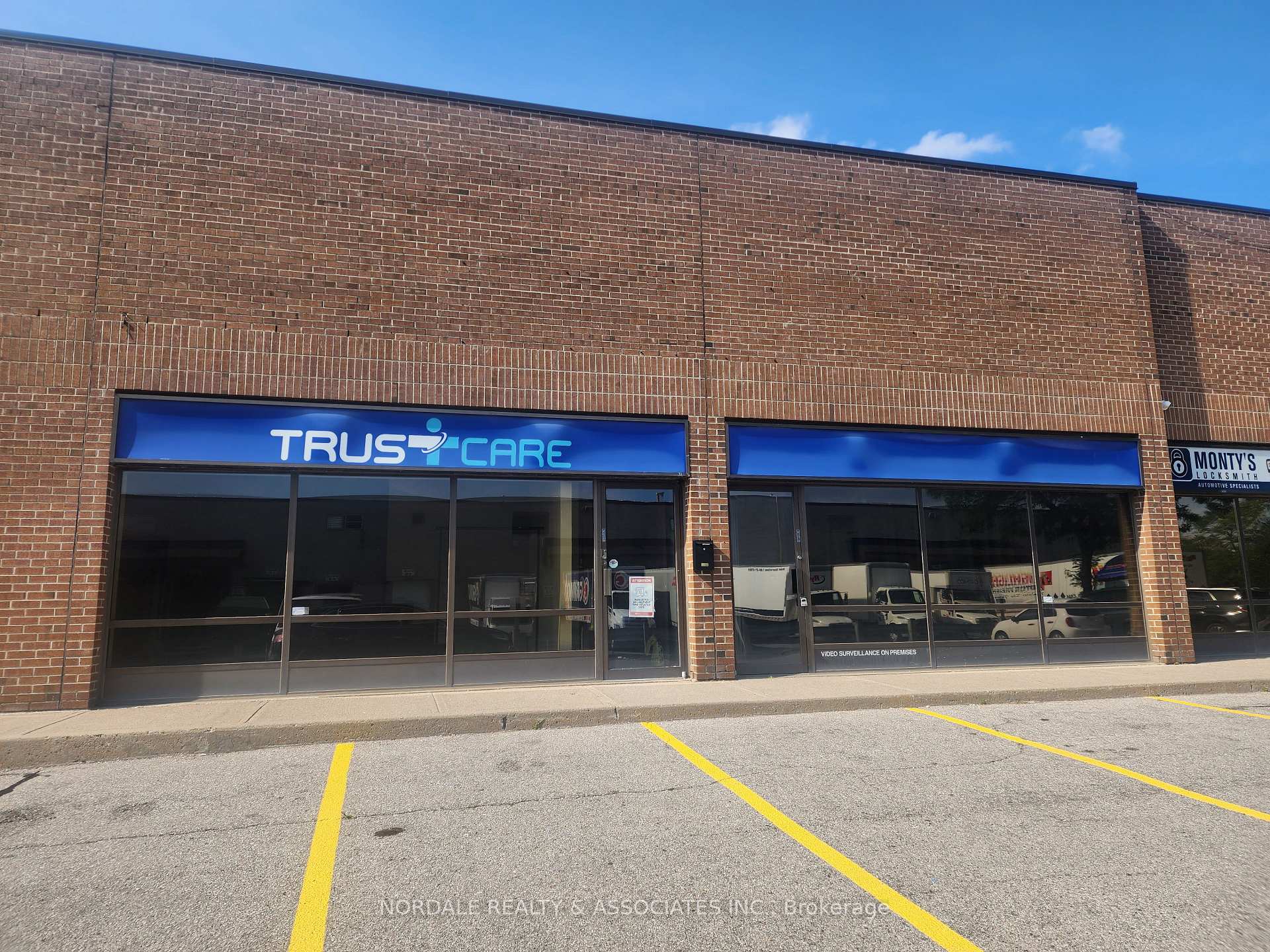 1450 Lodestar Road 8 - 9, Toronto, ON M3J 3C1, Toronto W05 — photo 1