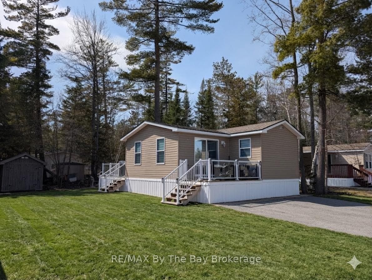 42 TEMAGAMI Trail, Wasaga Beach, ON L9Z 1X7, Wasaga Beach — photo 1