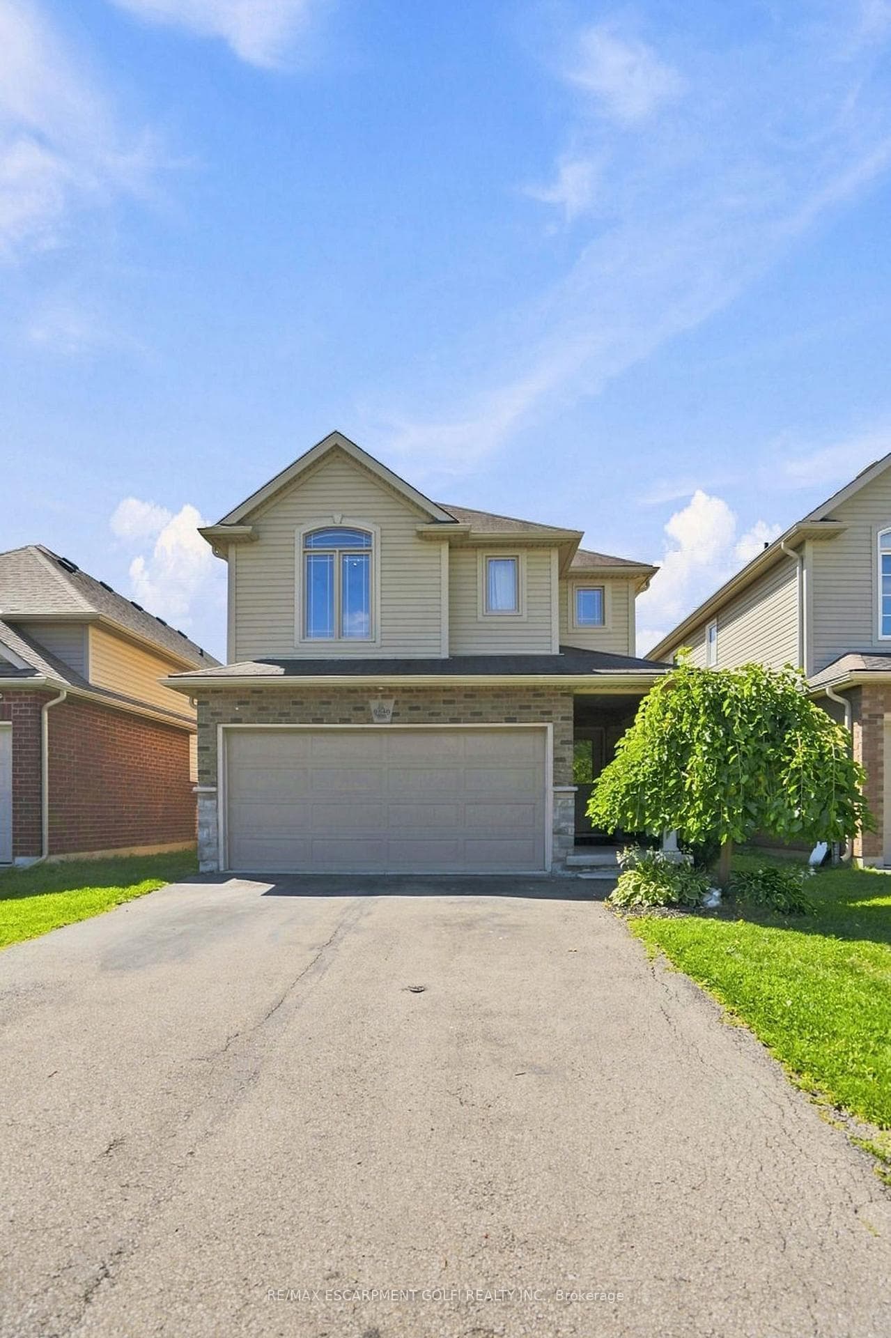 8540 Milomir Street, Niagara Falls, ON L2H 0B6, Niagara Falls — photo 1