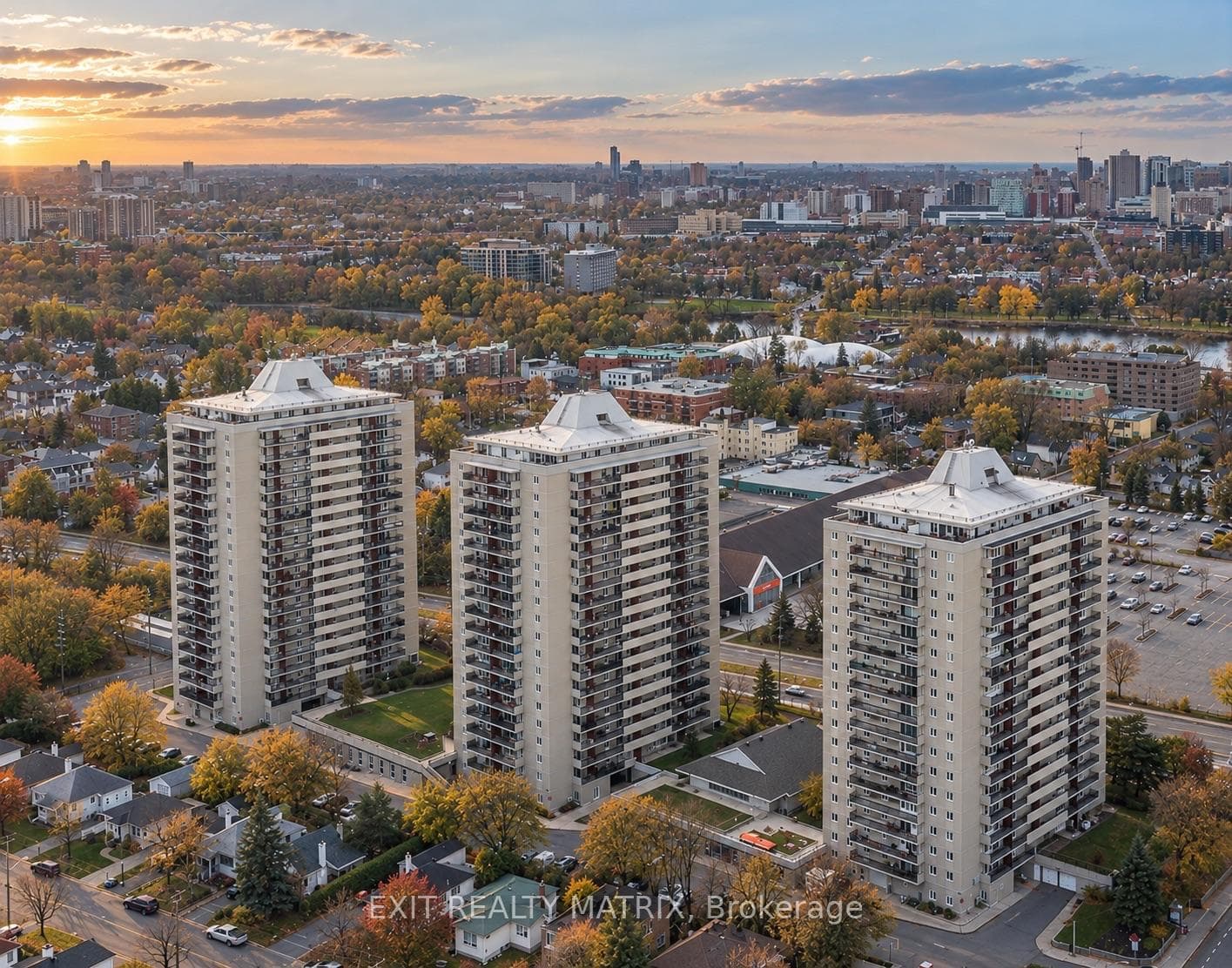 158 B McArthur Avenue 1204, Vanier and Kingsview Park, ON K1L 8C9, Vanier and Kingsview Park — photo 1