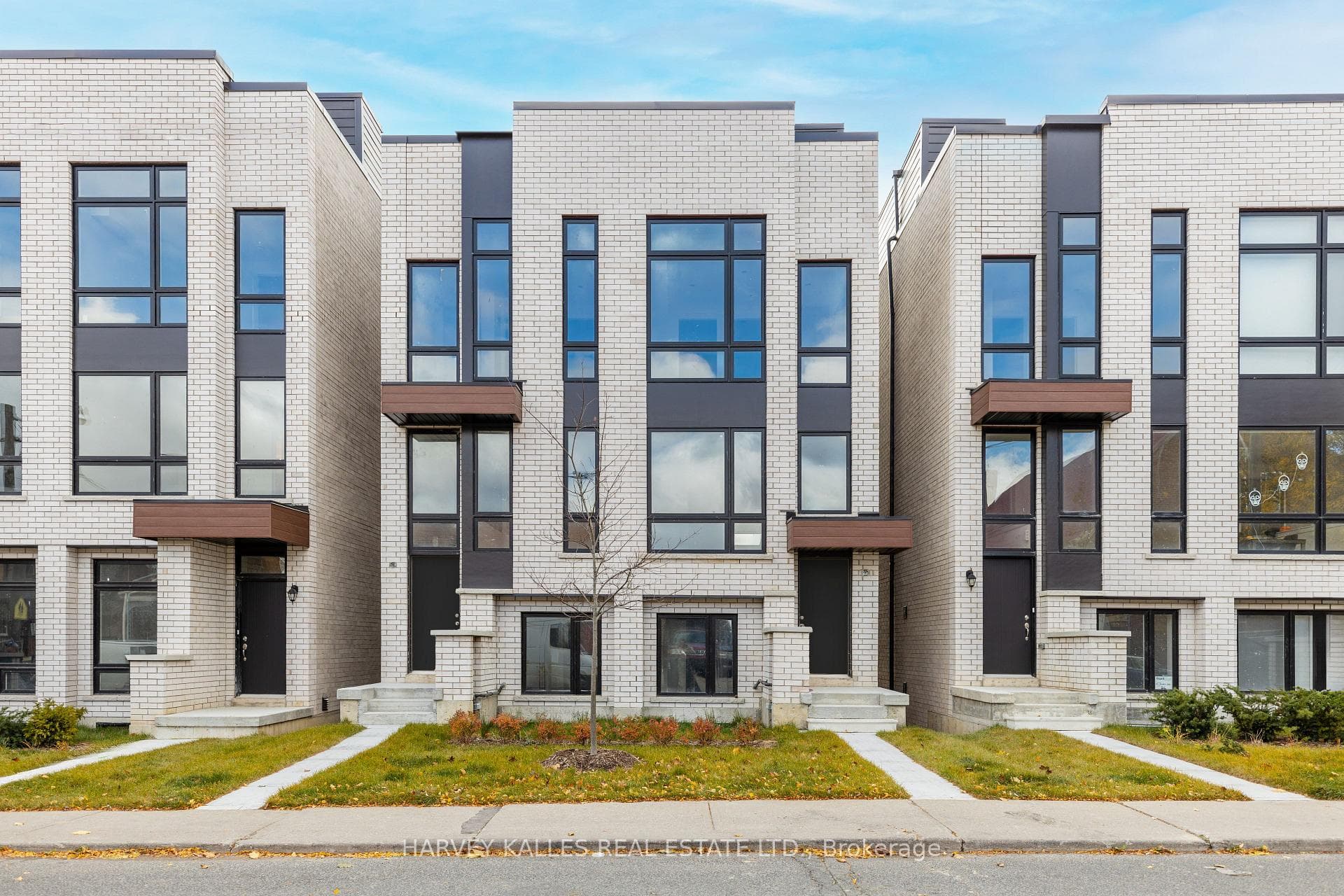 3 Innes Avenue, Toronto, ON M6E 0B2, Toronto W03 — photo 1