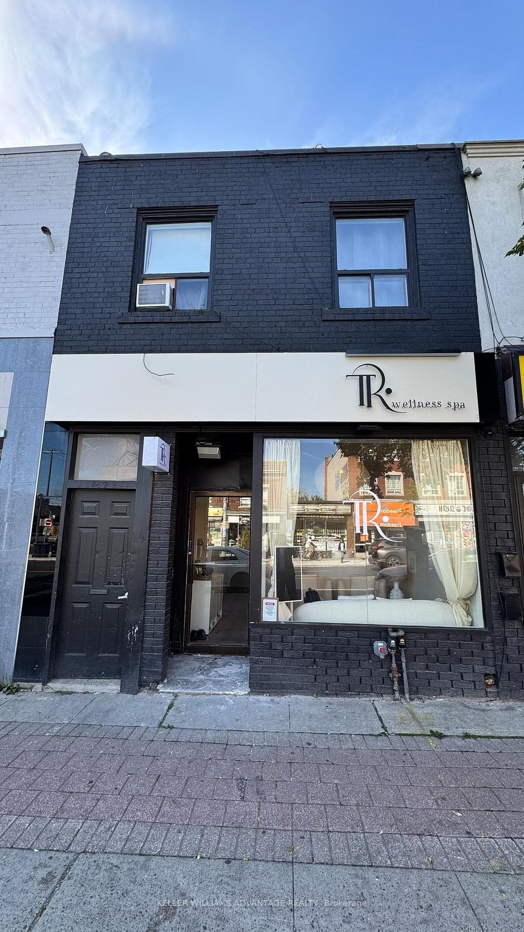1647 Eglinton Avenue W, Toronto, ON M6E 2H1, Toronto C03 — photo 1