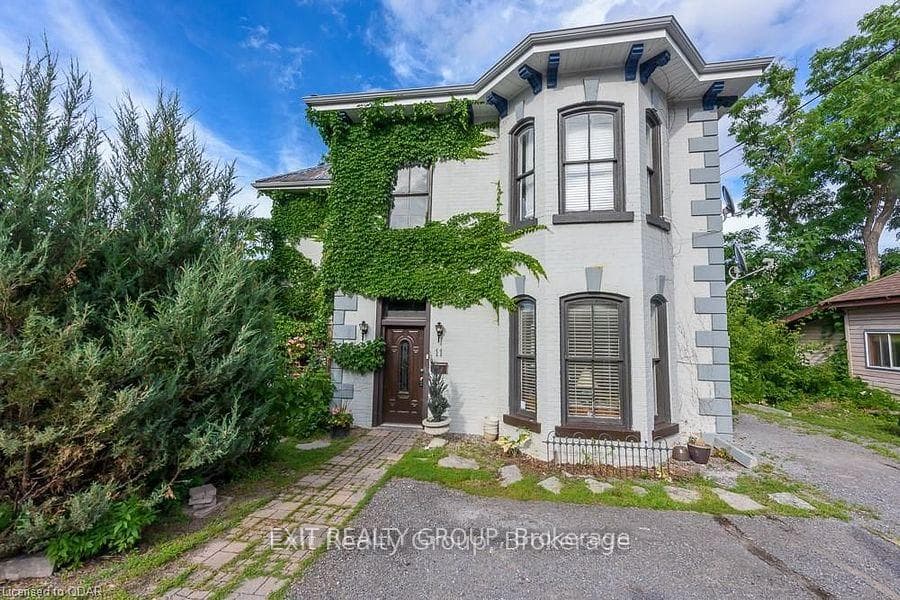 11 Isabel Street, Belleville, ON K8P 3N4, Belleville — photo 1