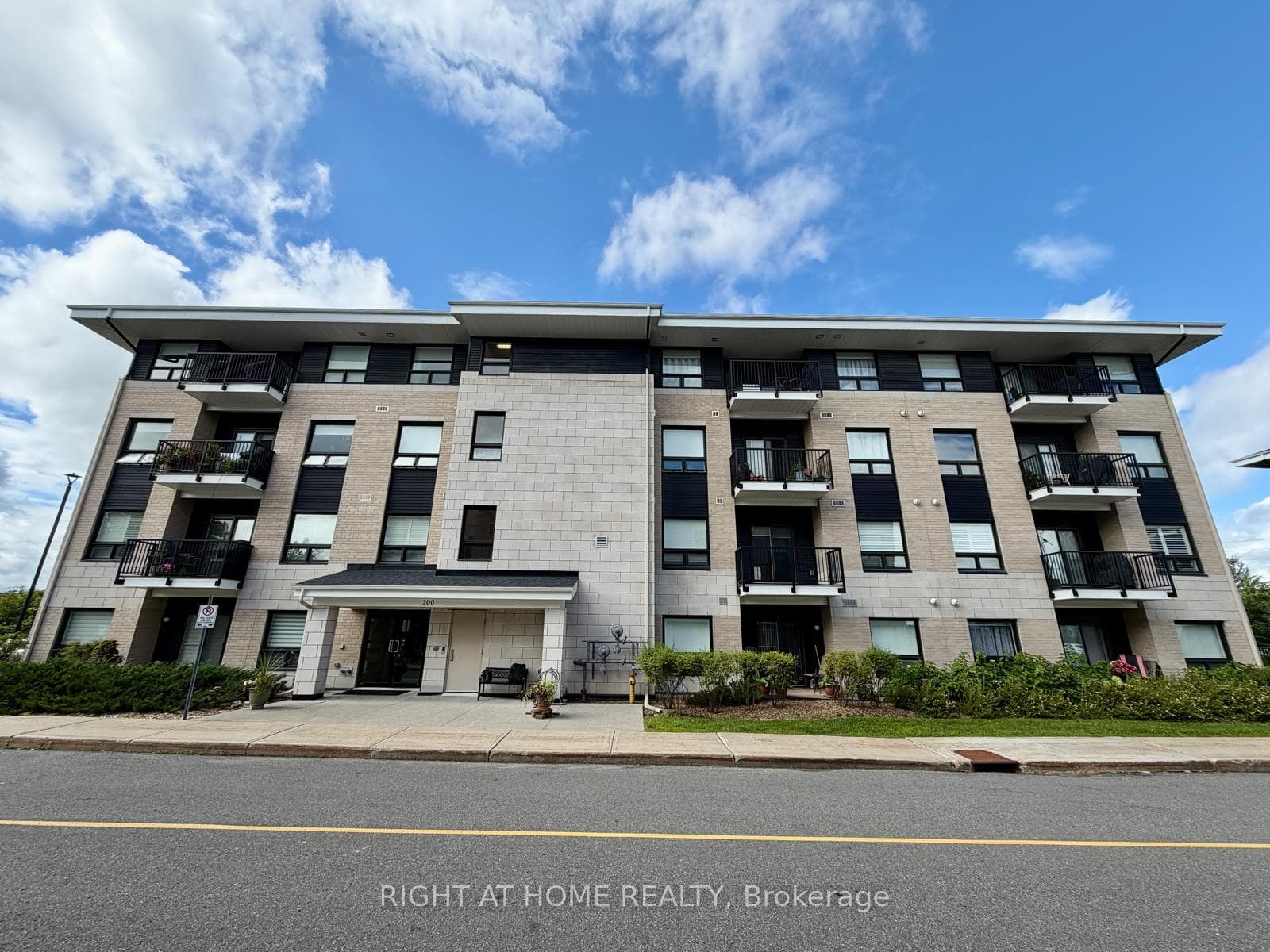 200 Winterfell Private 405, Hunt Club - South Keys and Area, ON K1G 4J1, Hunt Club - South Keys and Area — photo 1