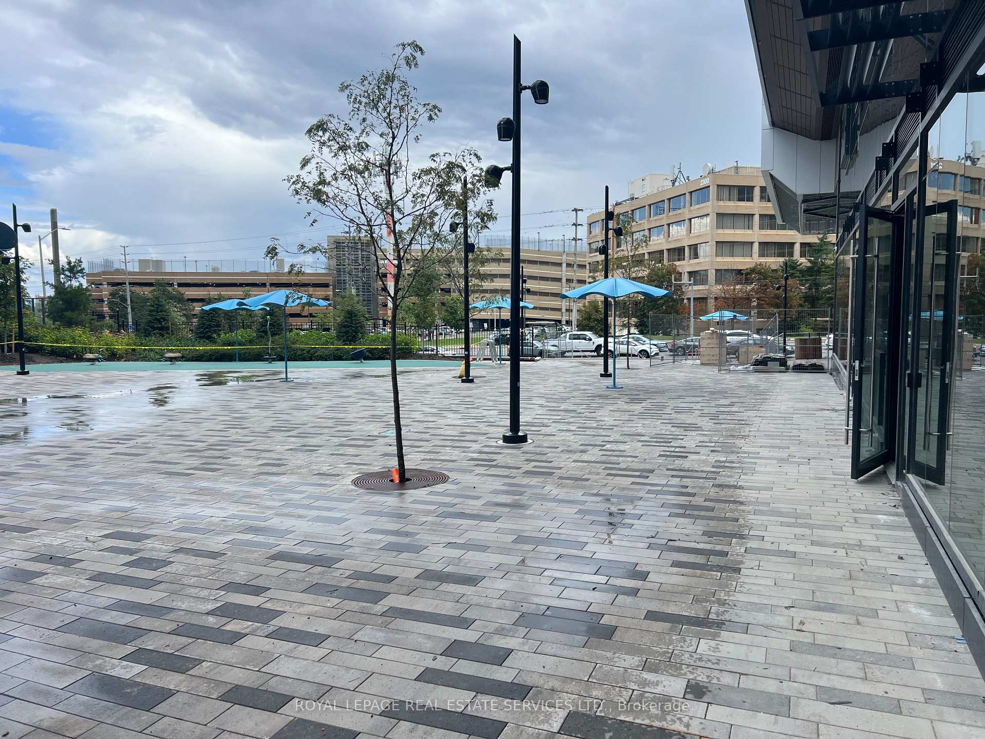 2485 Eglinton Avenue W 1, Mississauga, ON L5M 2T1, Mississauga — photo 1