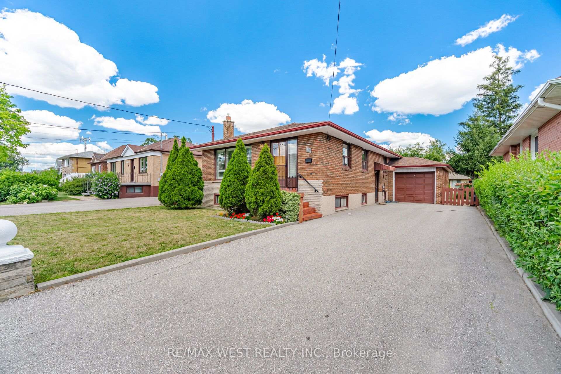 89 Wendell Avenue, Toronto, ON M9N 3K8, Toronto W04 — photo 1
