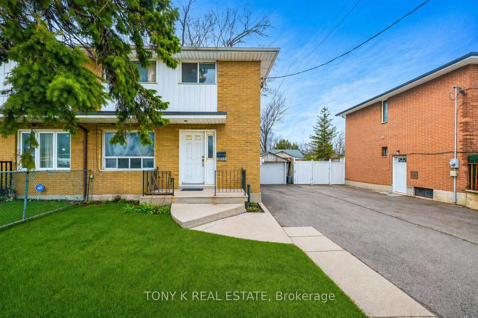 3012 Keele Street, Toronto, ON M3M 2H3, Toronto W05 — photo 1