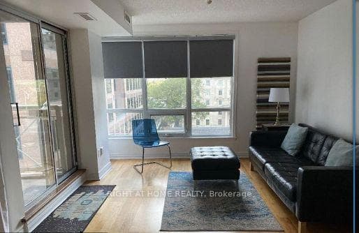 100 Hayden Street 701, Toronto, ON M4Y 3C7, Toronto C08 — photo 1