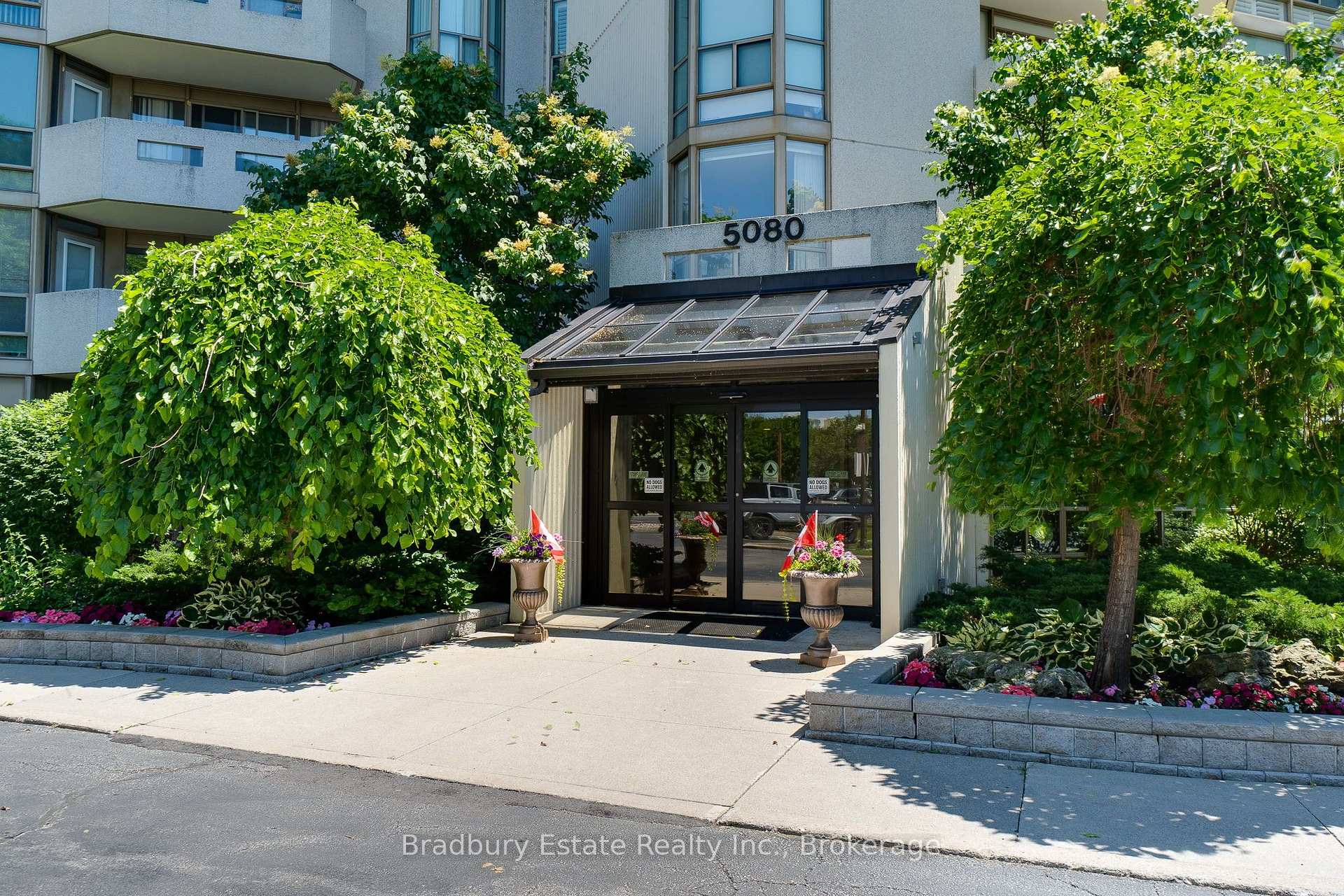 5080 Pinedale Avenue N 203, Burlington, ON L7L 5V7, Burlington — photo 1